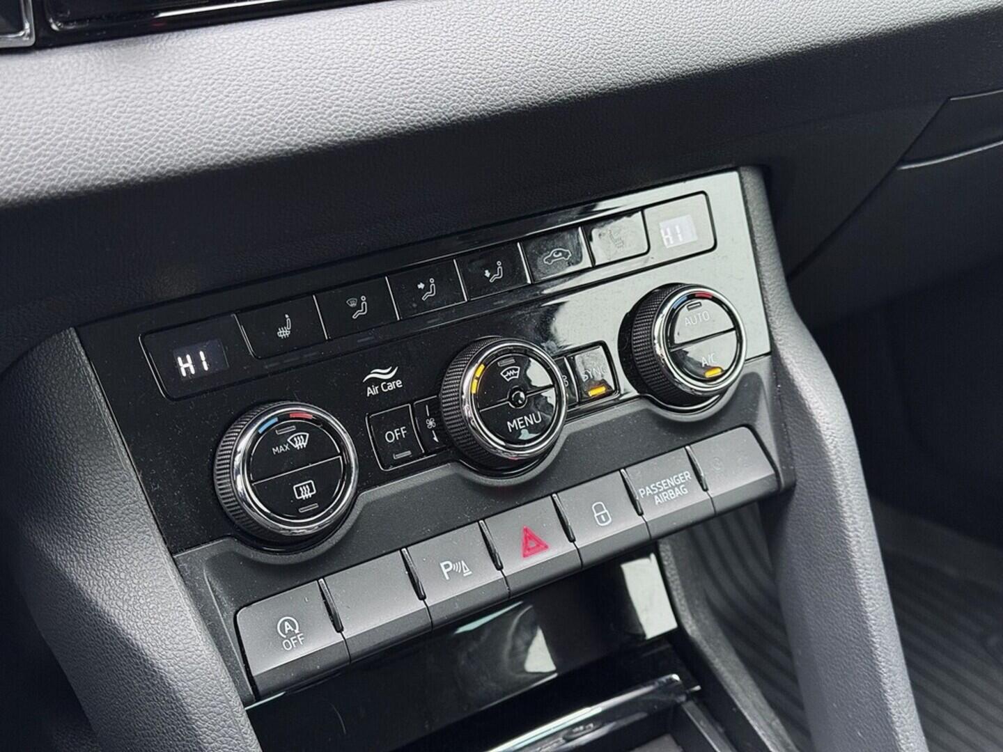 O419V07949_28.webp_KAROQ Style 2.0 TDI 110 kW manuál