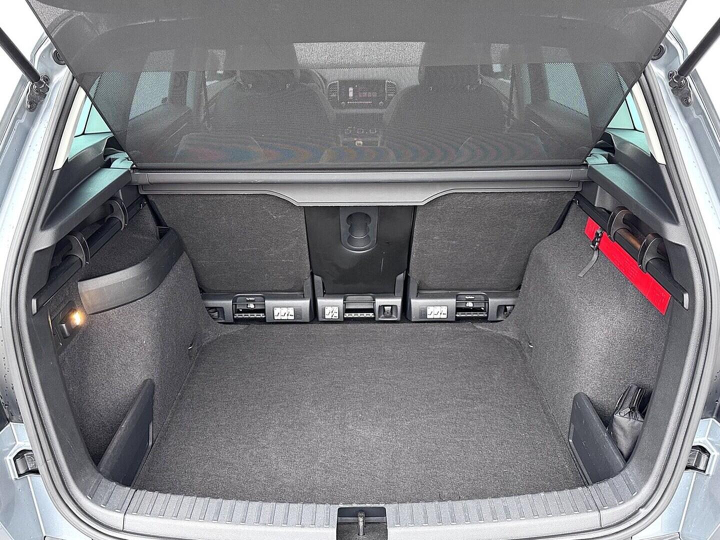 O419V07949_31.webp_KAROQ Style 2.0 TDI 110 kW manuál