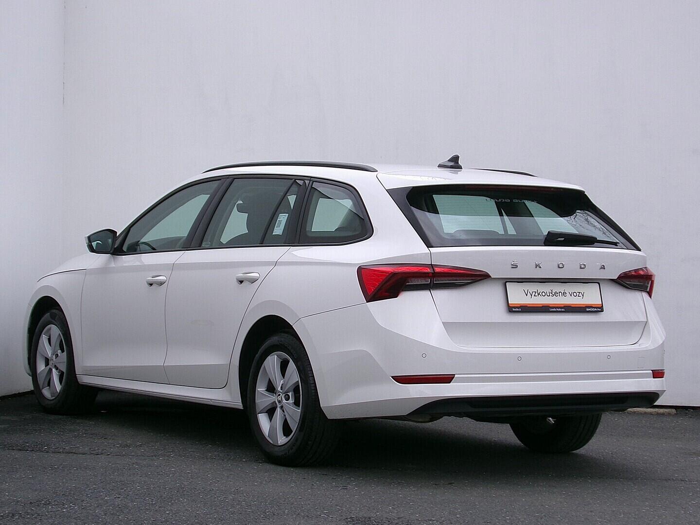 O419V07950_15.webp_OCTAVIA Active 2.0 TDI 85 kW manuál, DPH