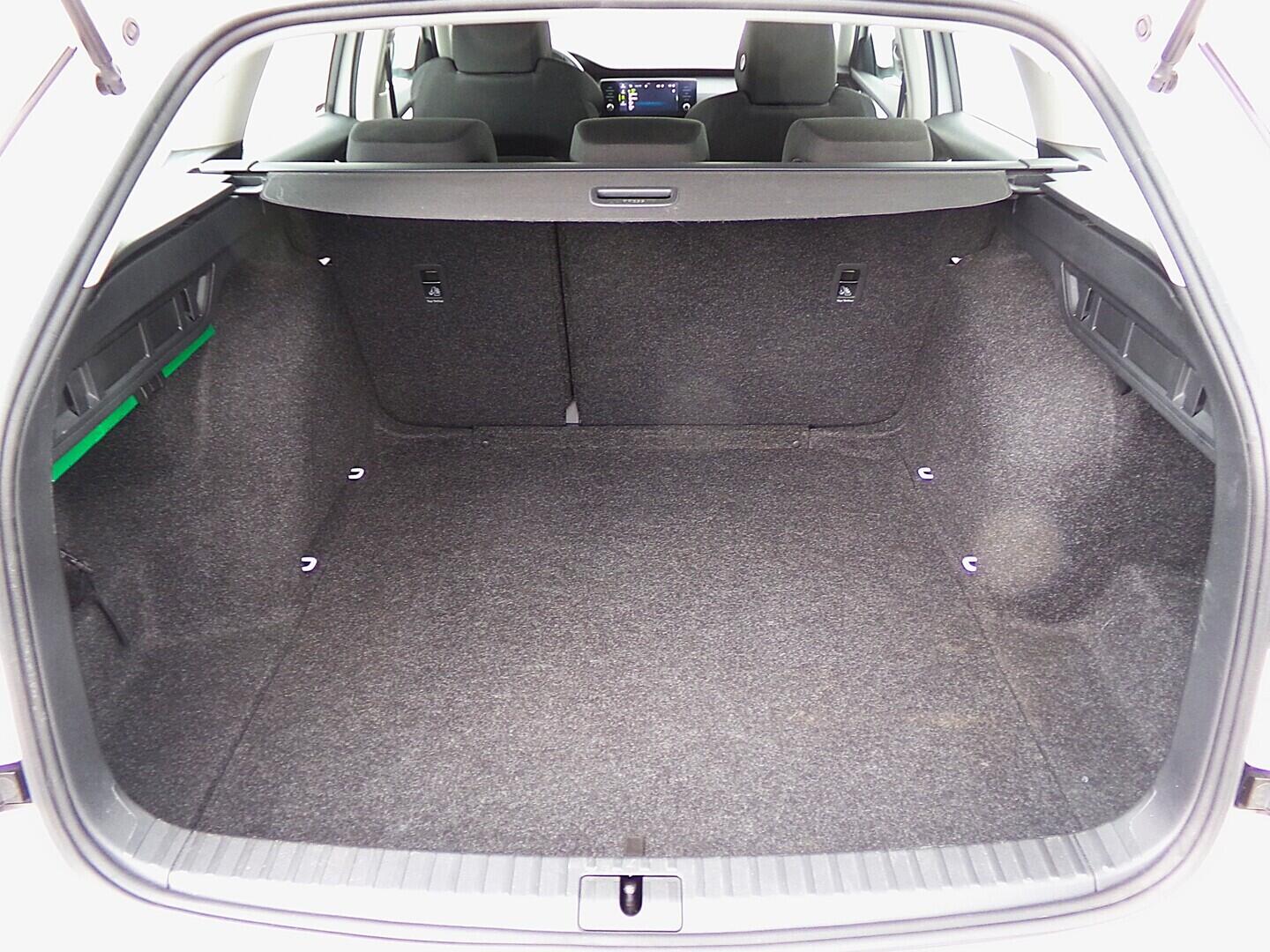 O419V07950_33.webp_OCTAVIA Active 2.0 TDI 85 kW manuál, DPH