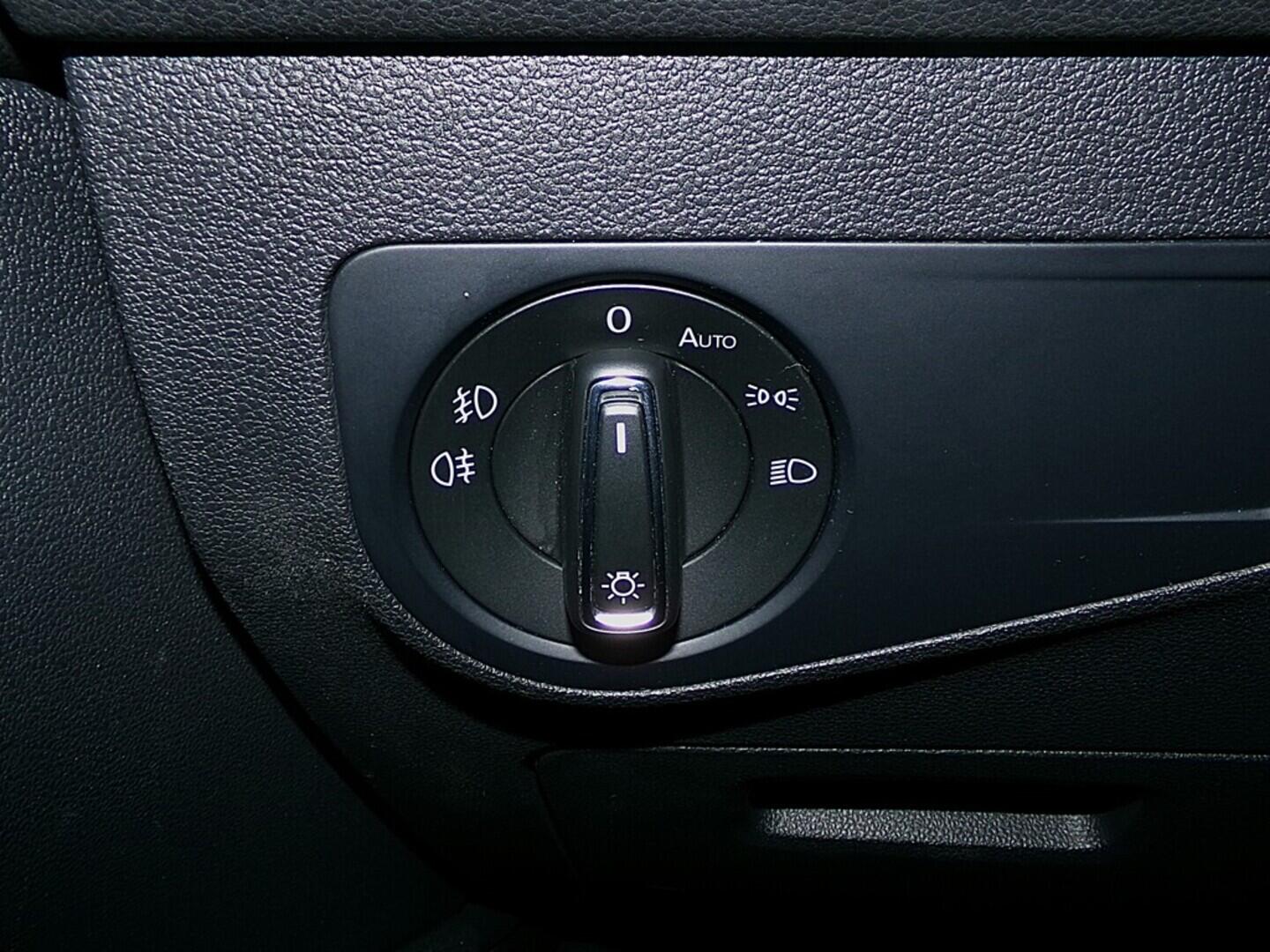 O419V07953_22.webp_TIGUAN Drive 2.0 TDI 110 kW manuál