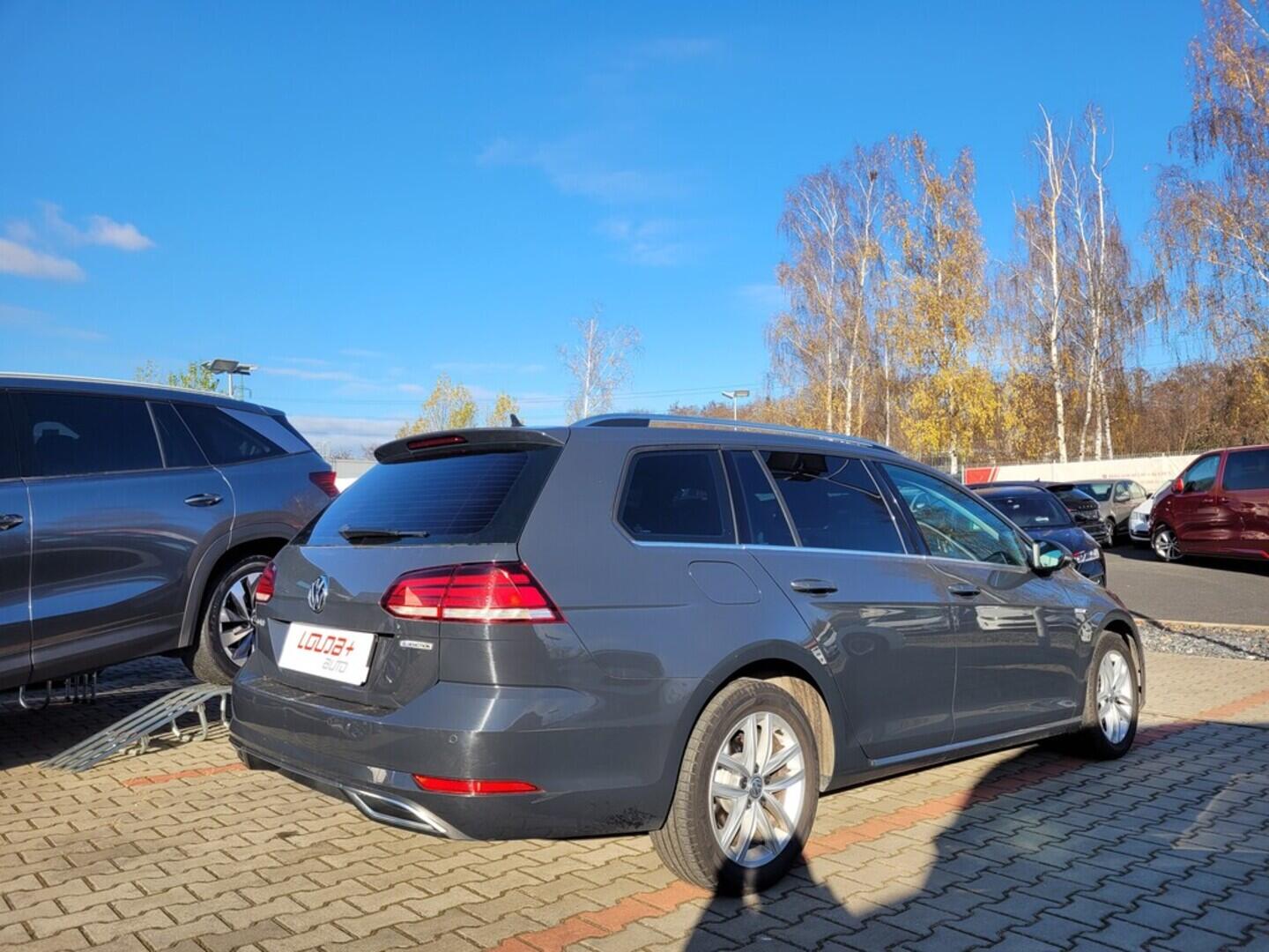 O419V07955_11.webp_GOLF Highline 1.5 TGI 96 kW manuál, DPH