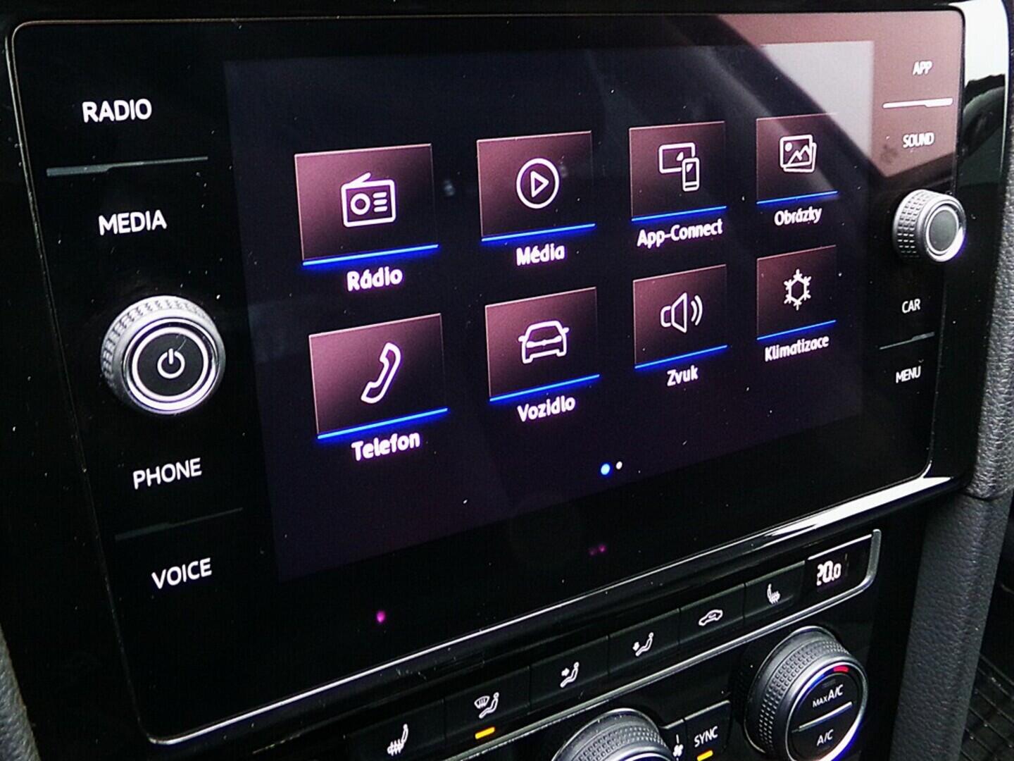 O419V07955_25.webp_GOLF Highline 1.5 TGI 96 kW manuál, DPH