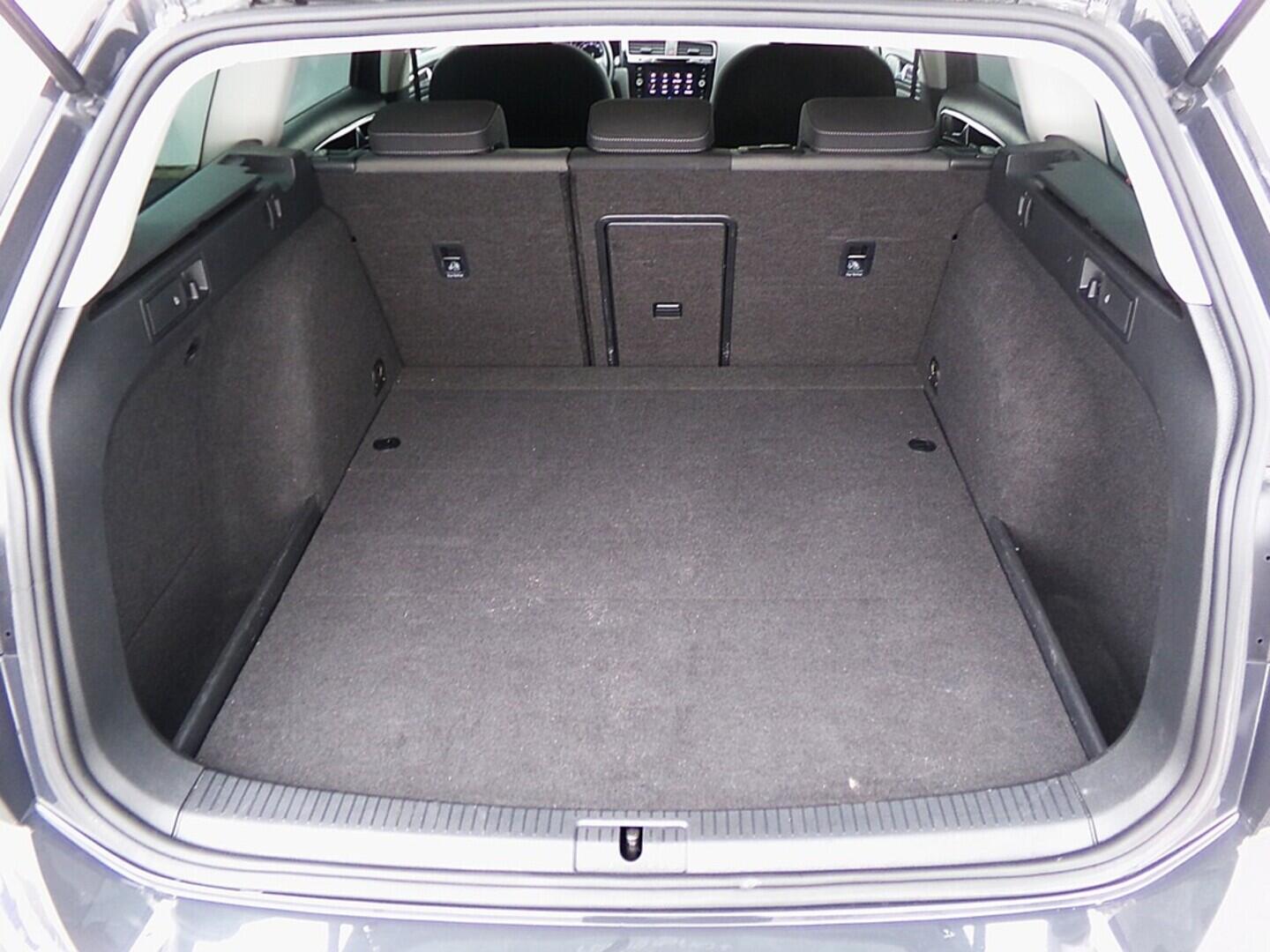 O419V07955_33.webp_GOLF Highline 1.5 TGI 96 kW manuál, DPH