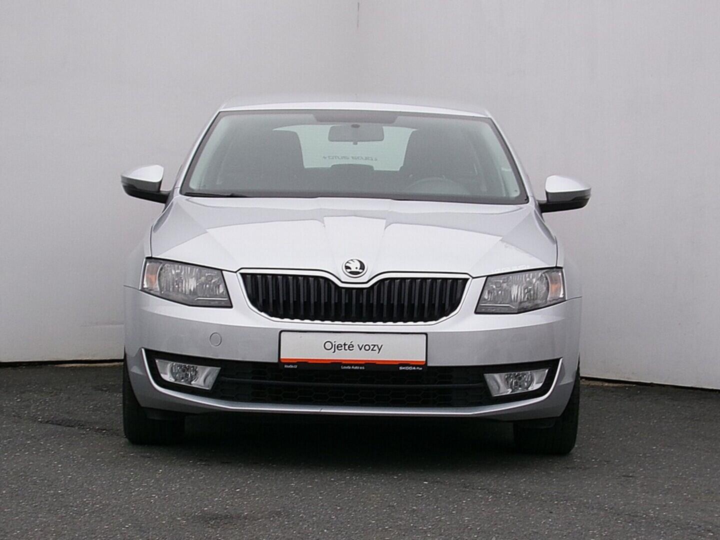 O419V07957_13.webp_OCTAVIA Ambition 1.8 TSI 132 kW automat