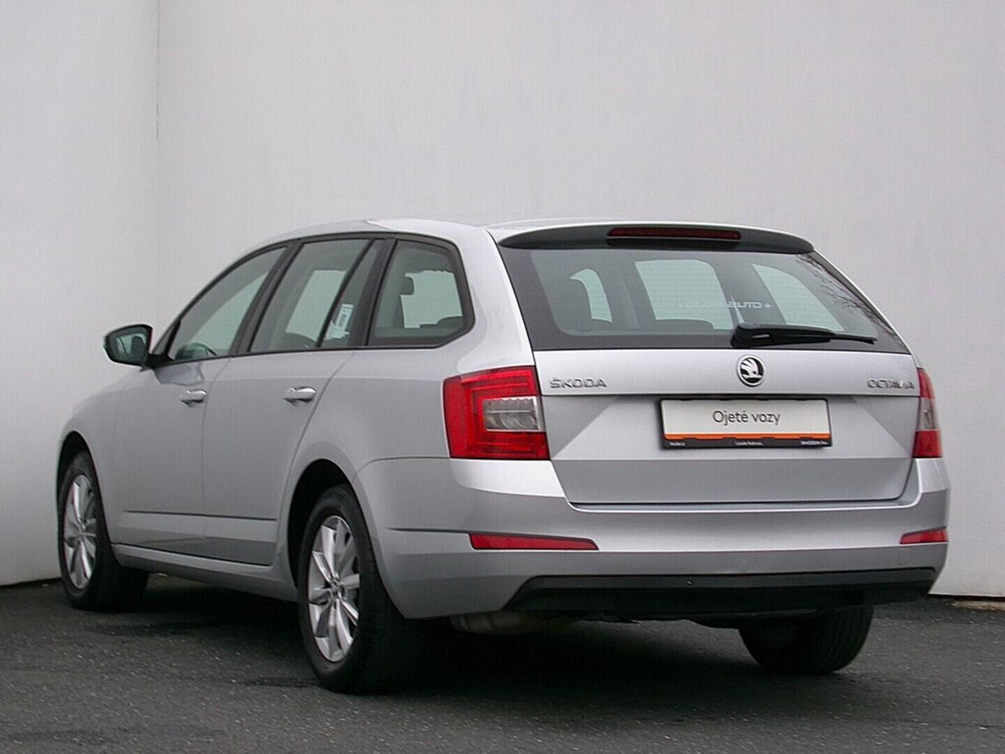 O419V07957_15.webp_OCTAVIA Ambition 1.8 TSI 132 kW automat