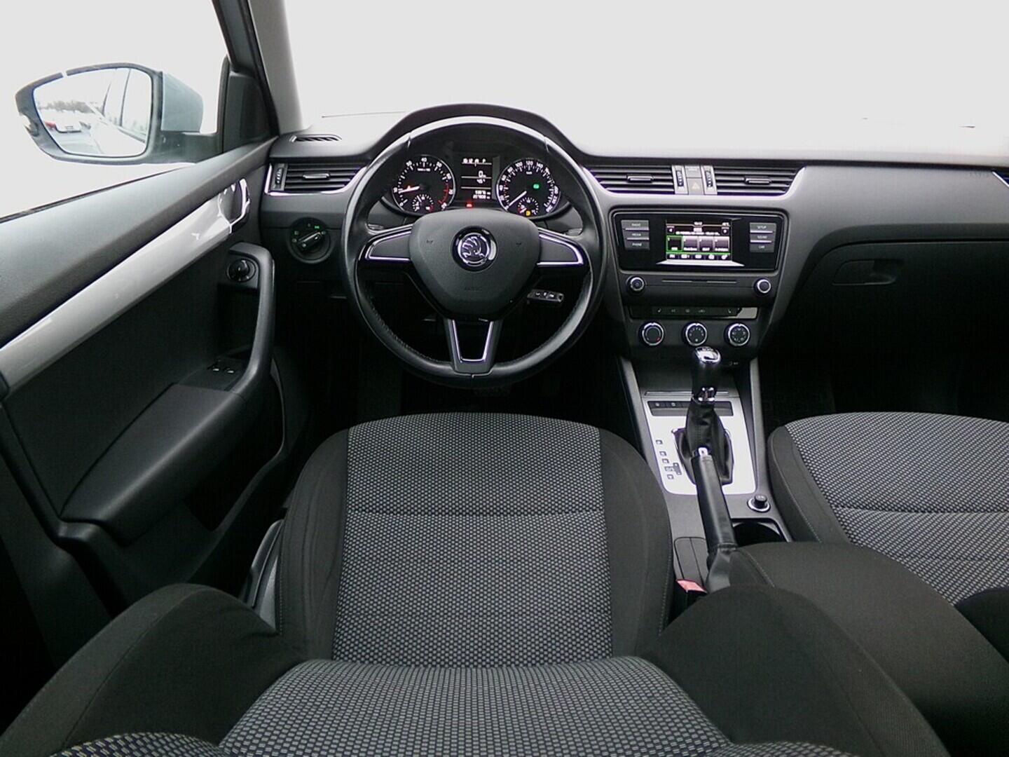 O419V07957_24.webp_OCTAVIA Ambition 1.8 TSI 132 kW automat