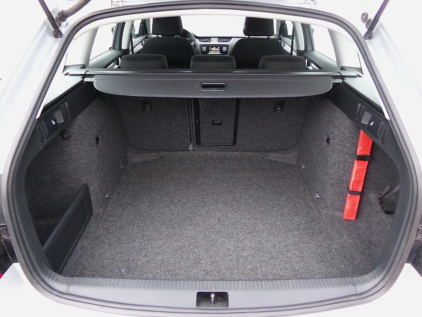 O419V07957_30.webp_OCTAVIA Ambition 1.8 TSI 132 kW automat