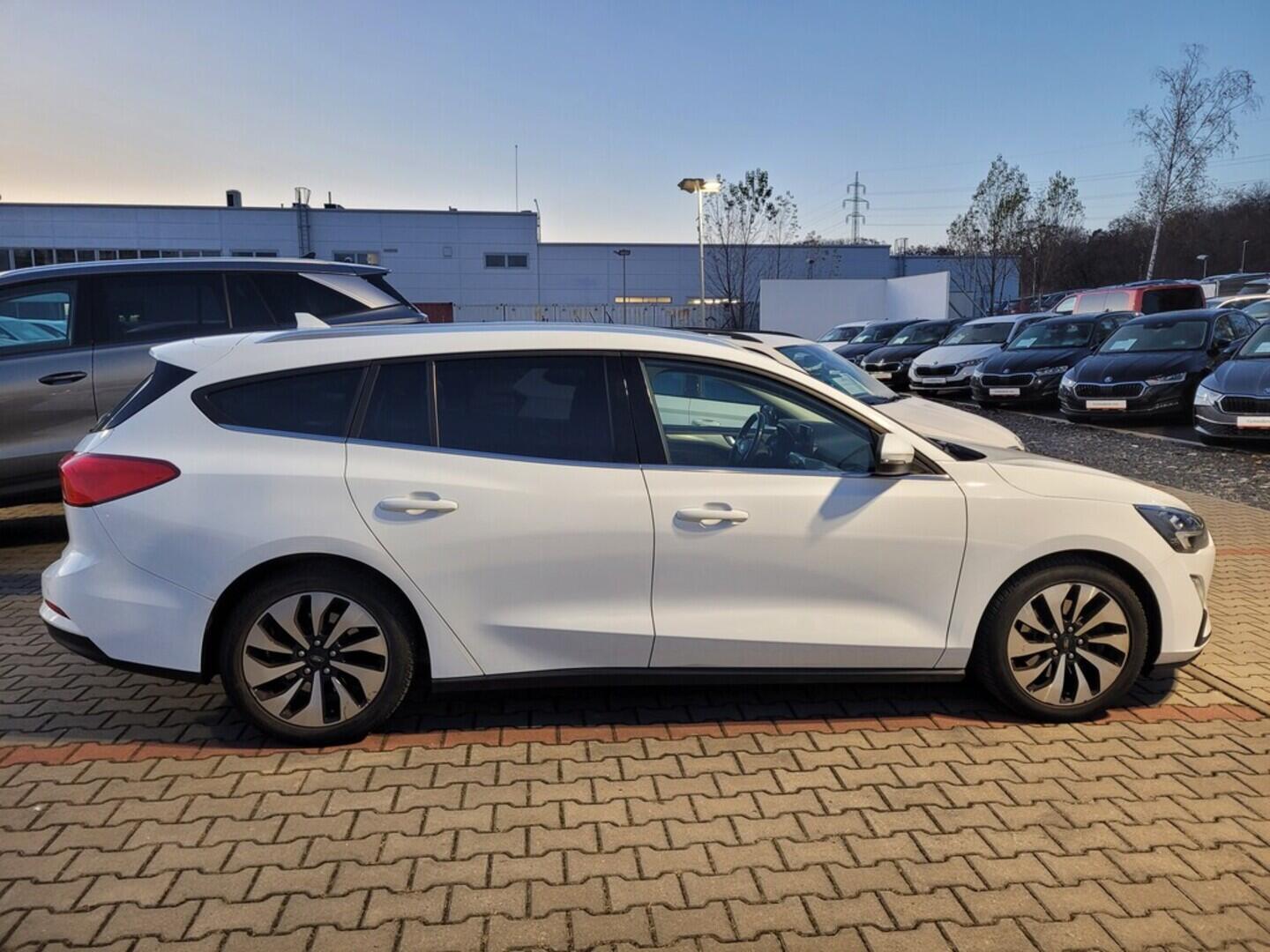 O419V07959_12.webp_FOCUS Trend plus 1.0 EcoBoost 92 kW automat