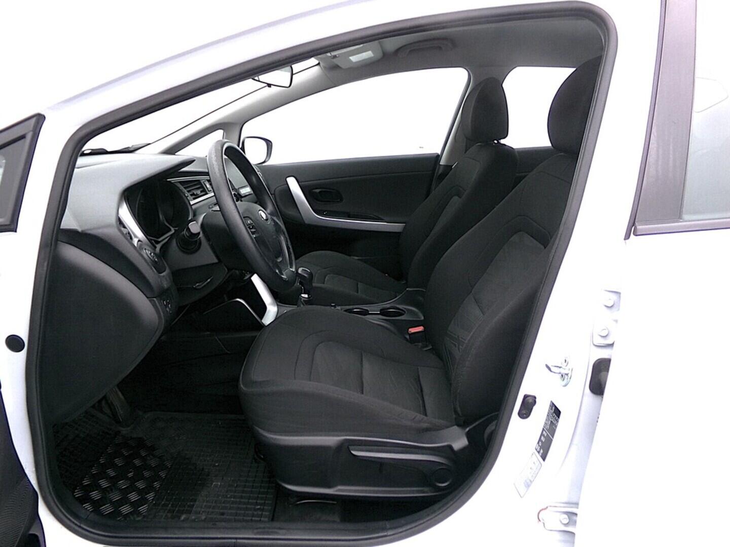 O419V07962_20.webp_CEED  1.4 G4LC 73 kW manuál, DPH