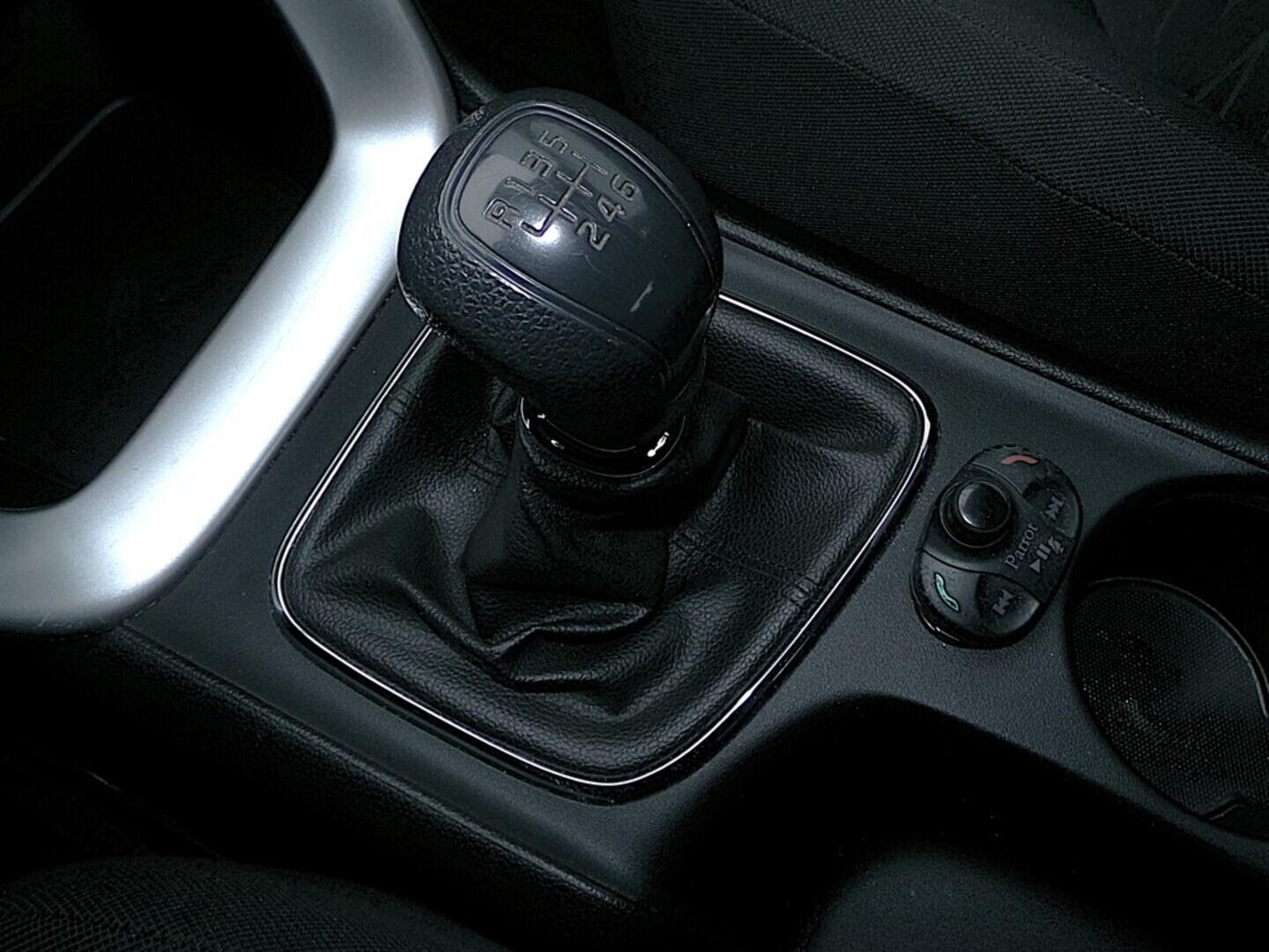 O419V07962_28.webp_CEED  1.4 G4LC 73 kW manuál, DPH