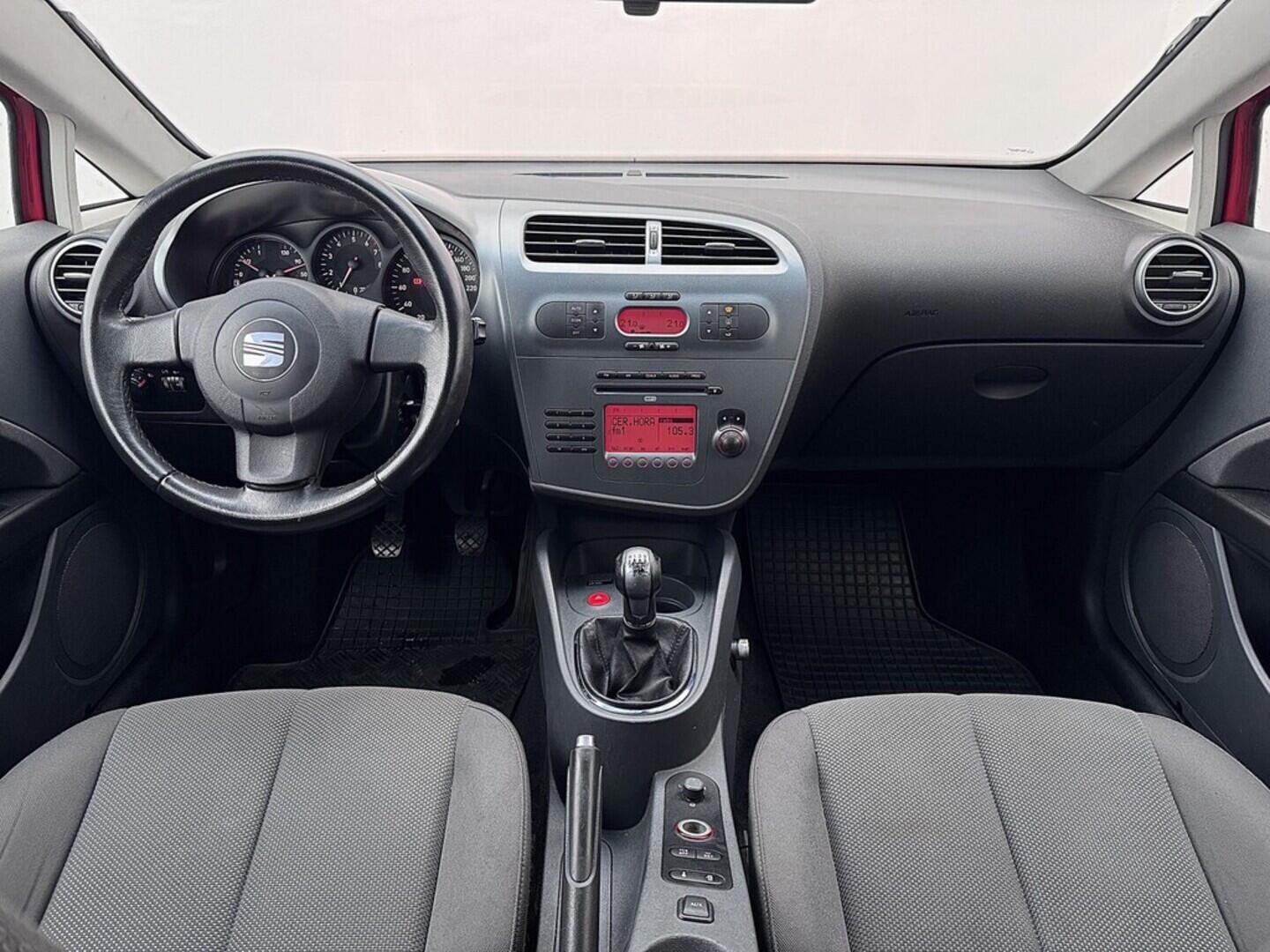 O419V07963_18.webp_LEON Stylance 1.6 TSI 75 kW manuál