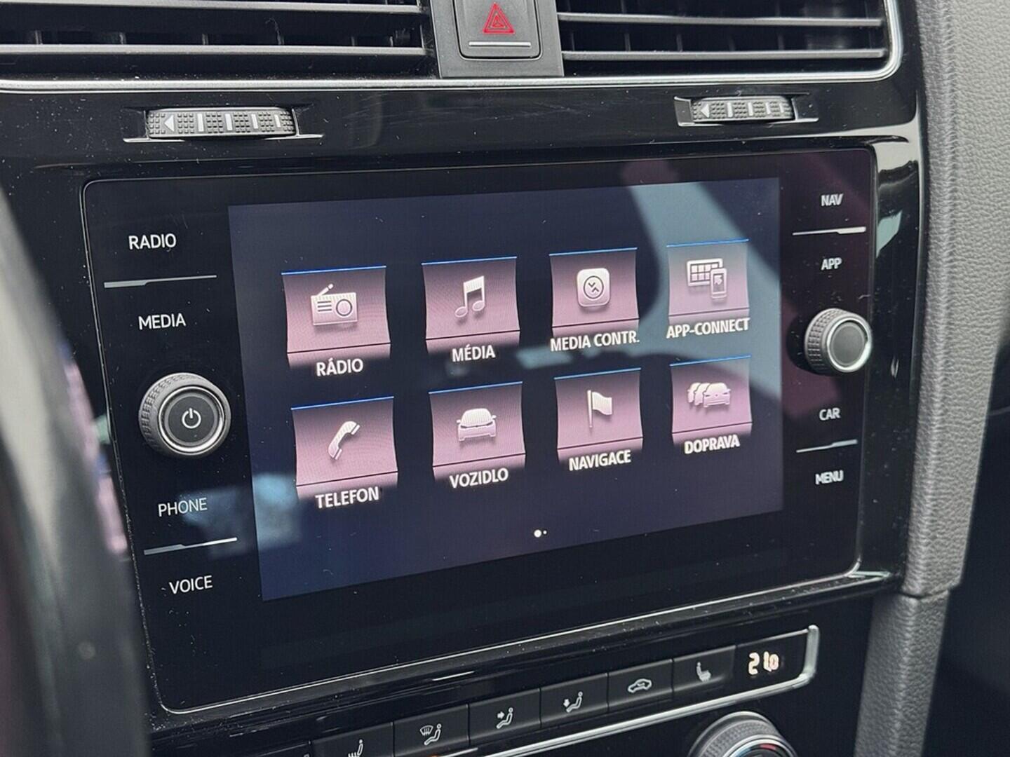 O419V07964_28.webp_GOLF Highline 2.0 TDI 110 kW automat, DPH