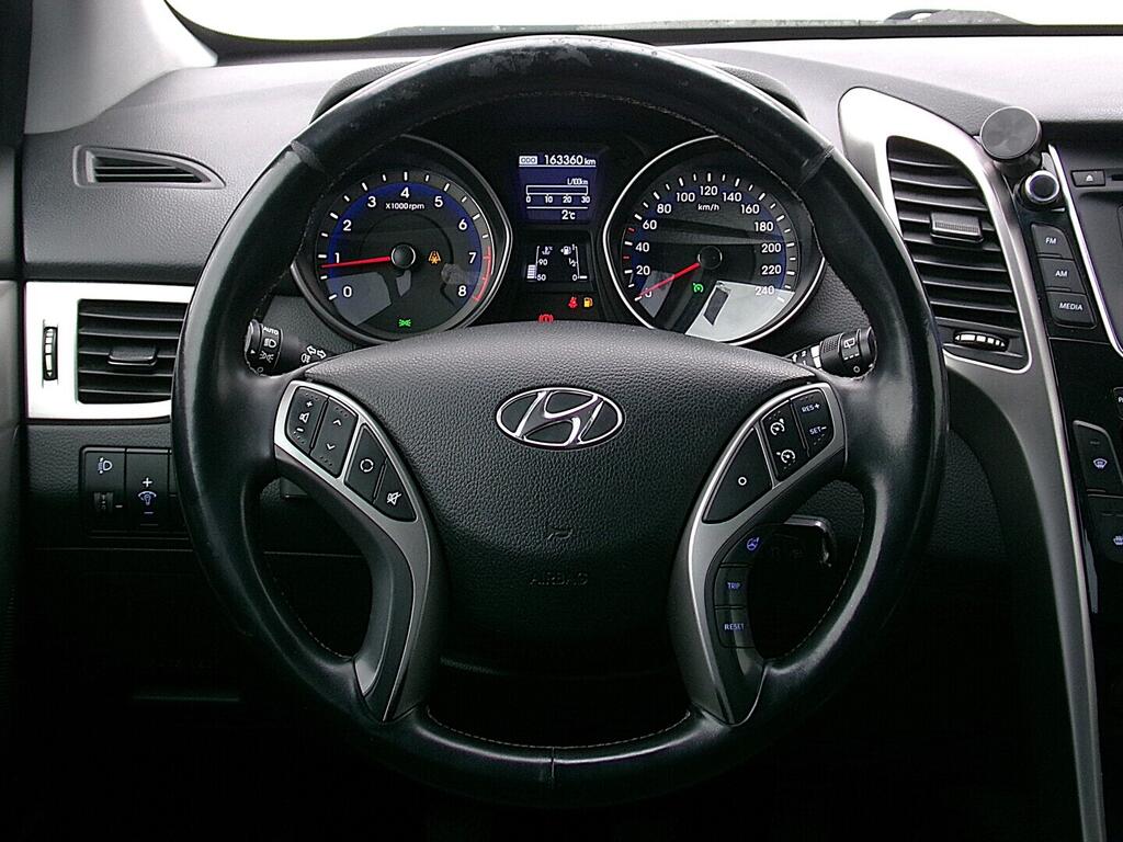 O419V07966_24.webp_I30  1.6 TGDI 88 kW manuál