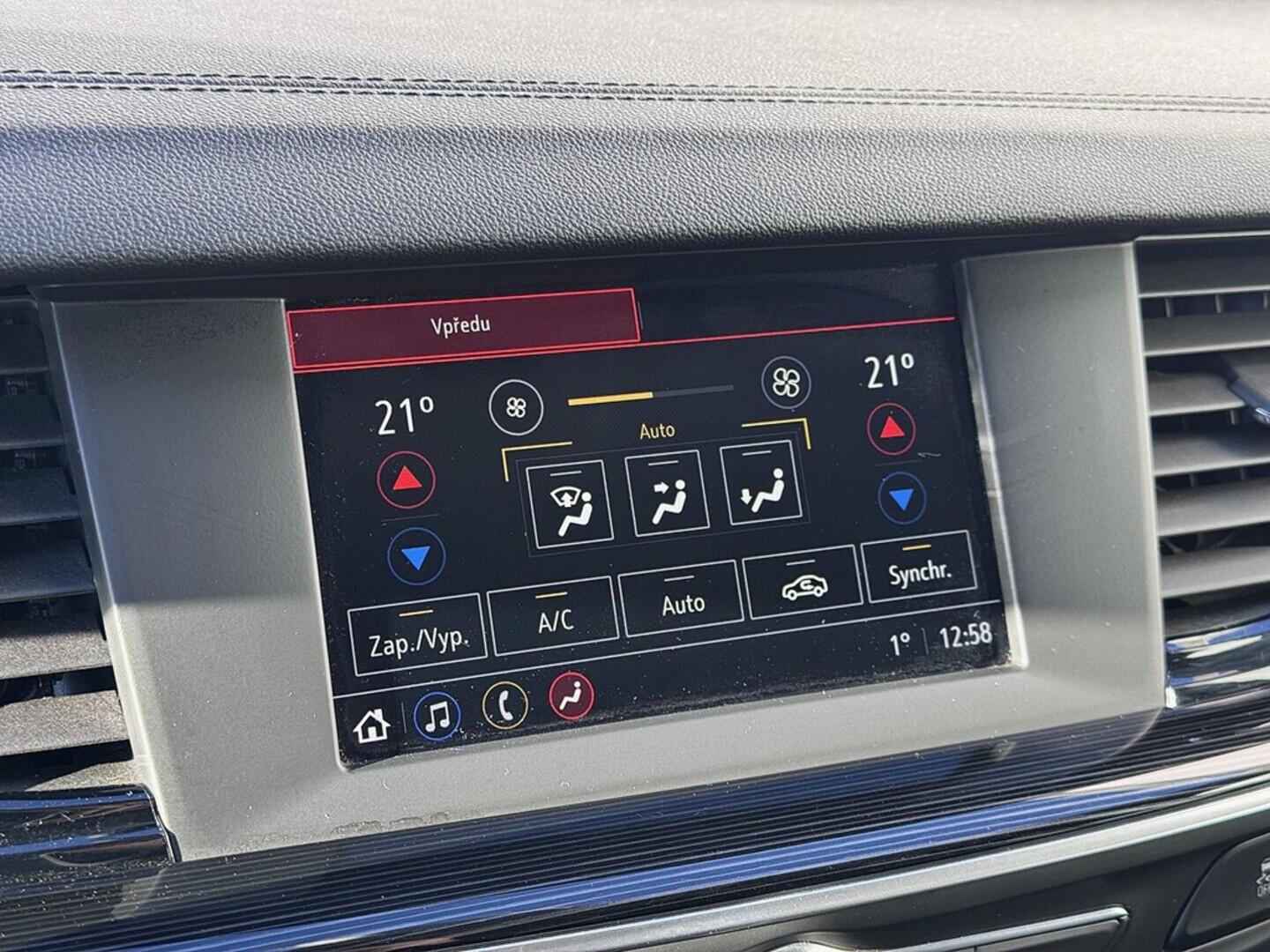 O419V07967_26.webp_INSIGNIA Innovation ST 2.0 CDTi 125 kW automat