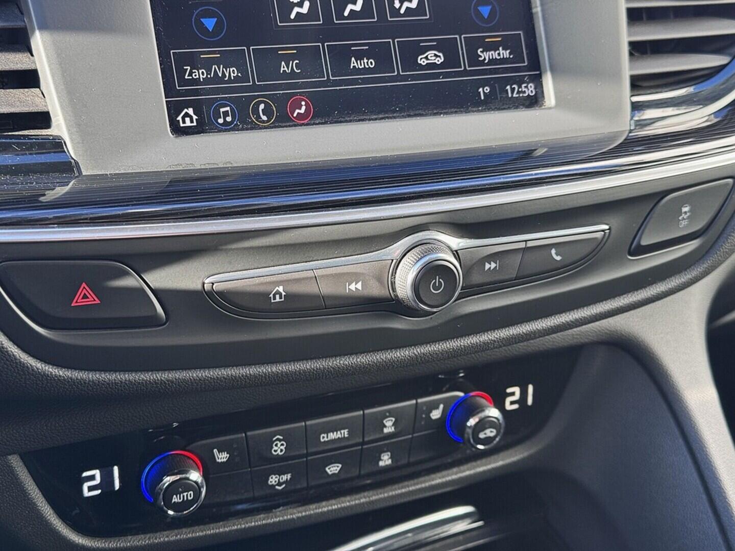 O419V07967_27.webp_INSIGNIA Innovation ST 2.0 CDTi 125 kW automat