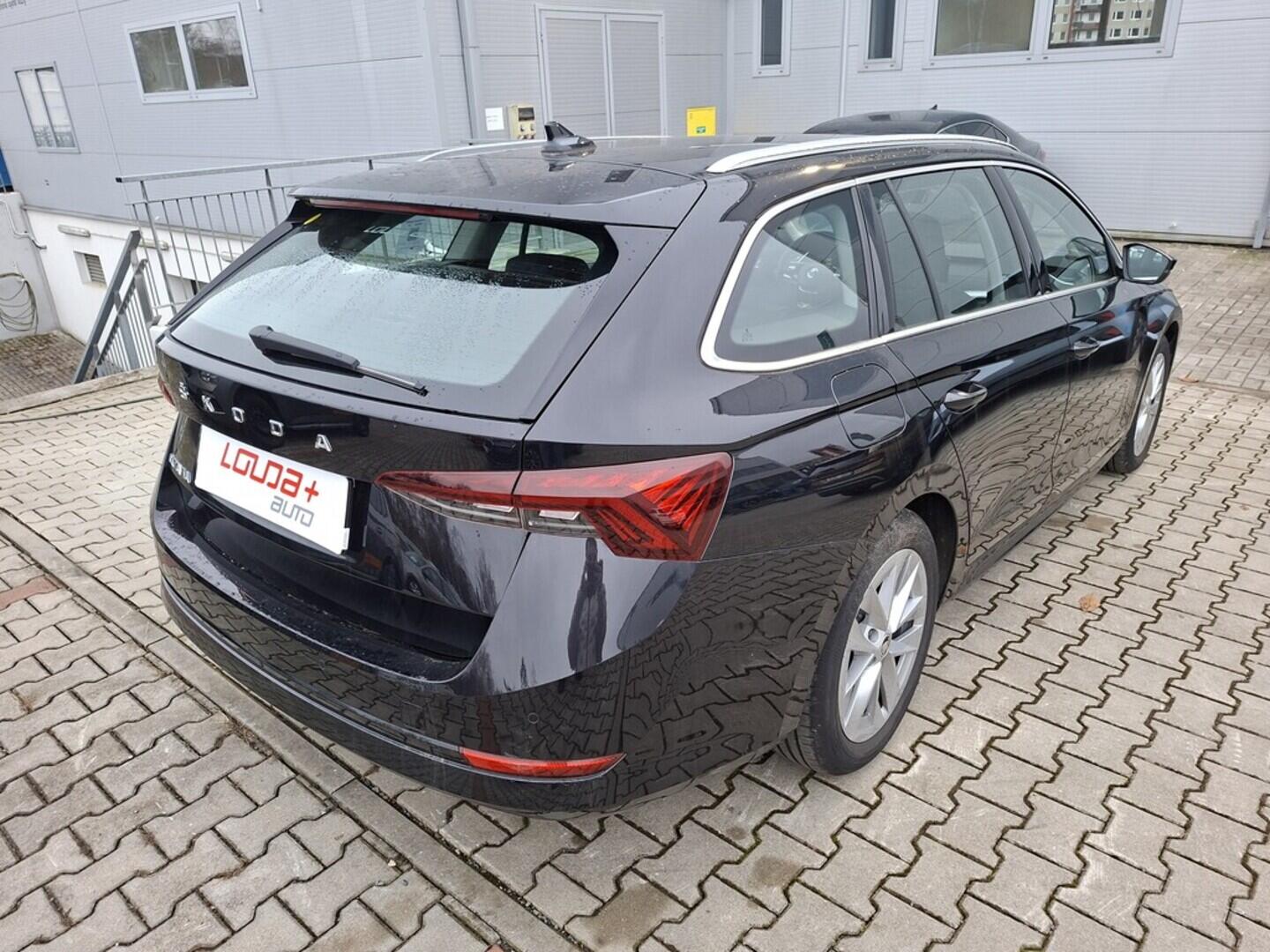 O419V07970_11.webp_OCTAVIA Style 1.5 TSI 110 kW manuál, DPH