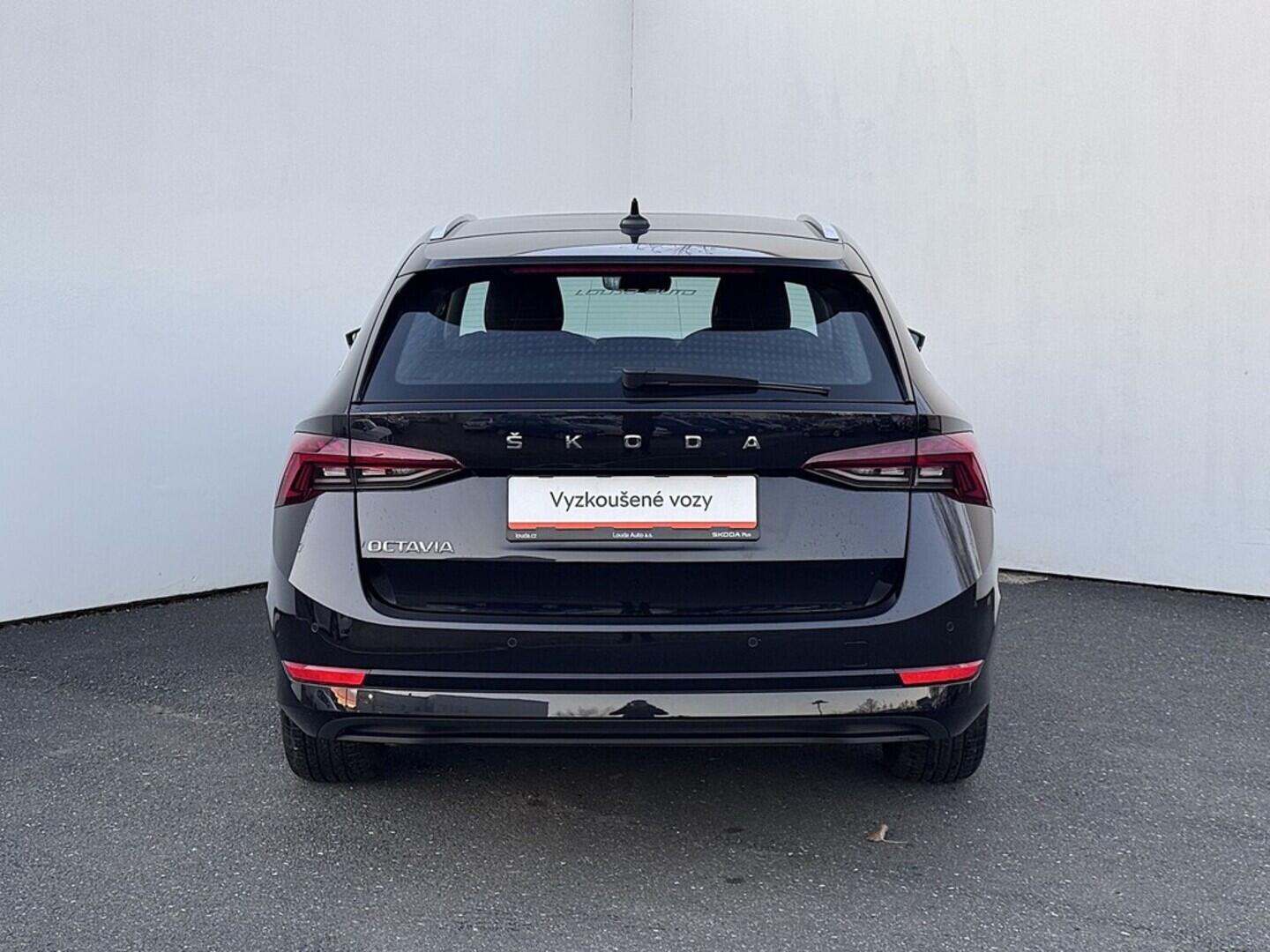 O419V07970_17.webp_OCTAVIA Style 1.5 TSI 110 kW manuál, DPH