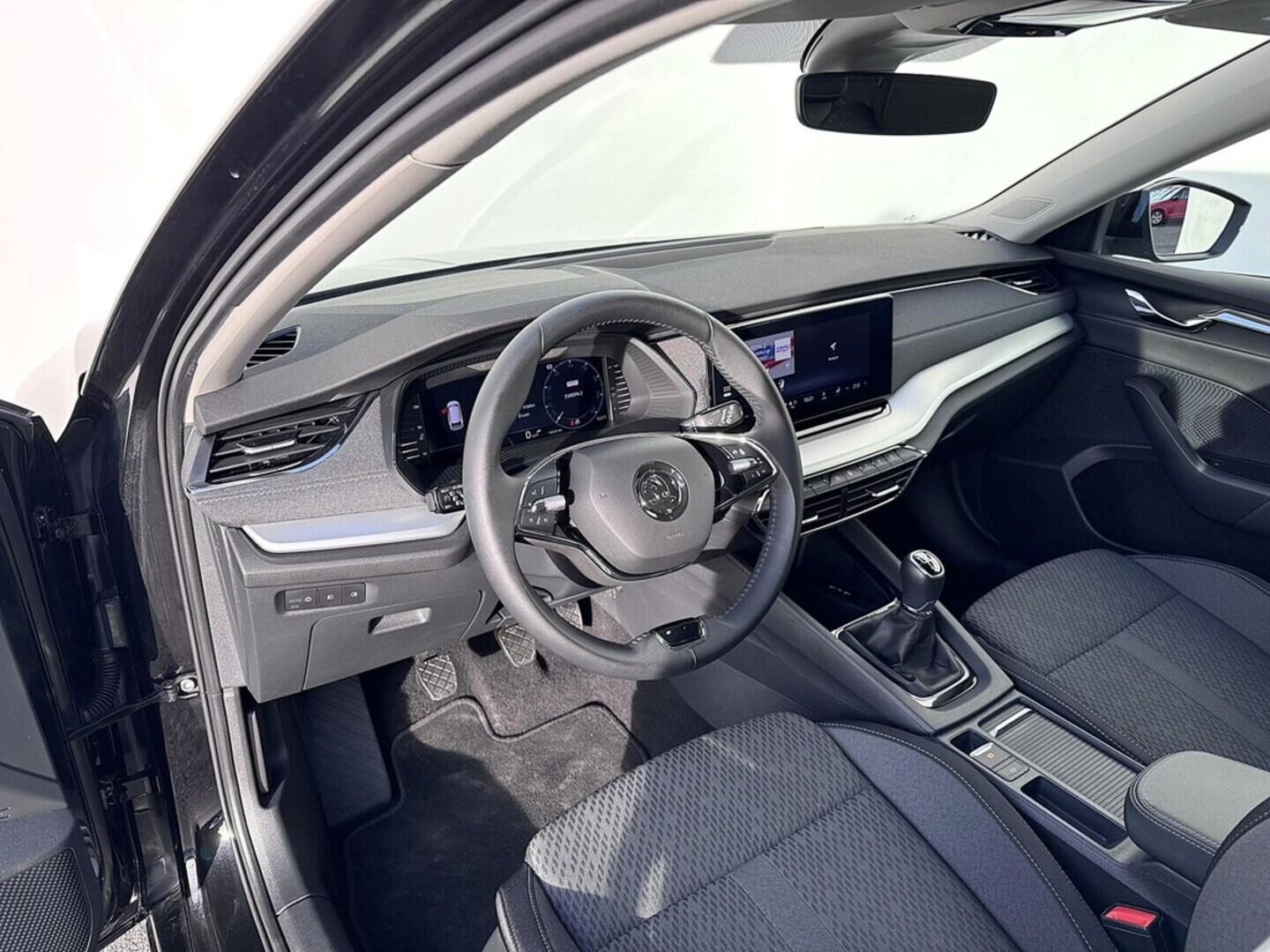 O419V07970_19.webp_OCTAVIA Style 1.5 TSI 110 kW manuál, DPH