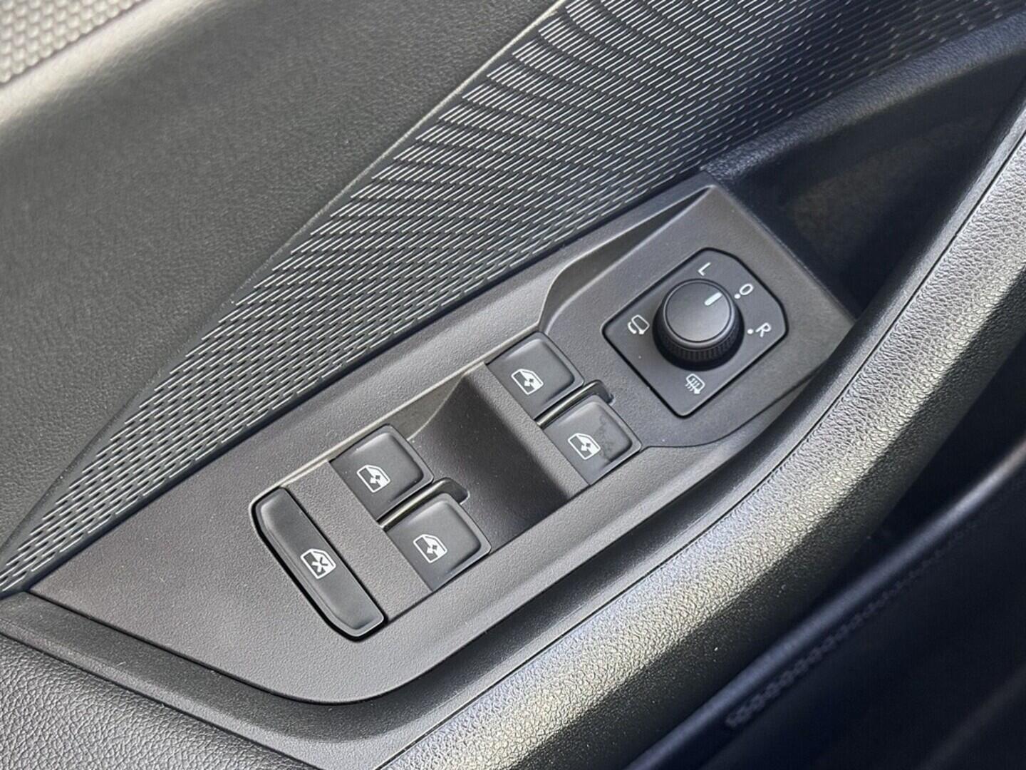 O419V07970_21.webp_OCTAVIA Style 1.5 TSI 110 kW manuál, DPH