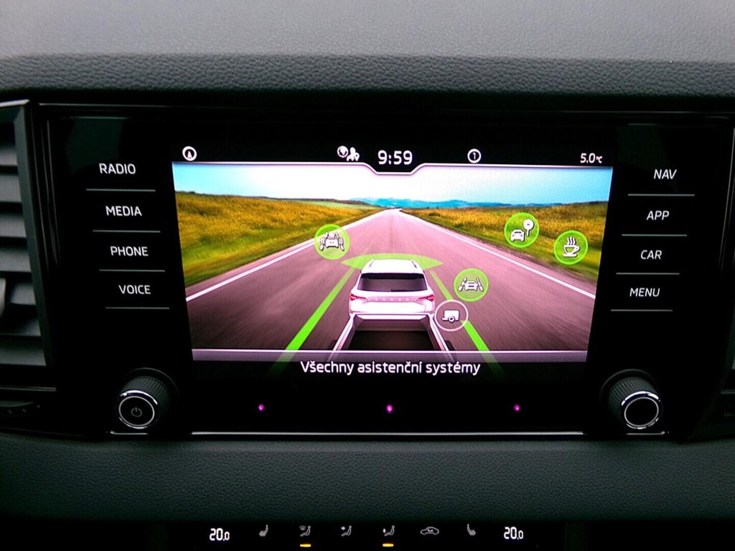 O419V07971_28.webp_KAROQ Selection 1.5 TSI 110 kW automat, DPH