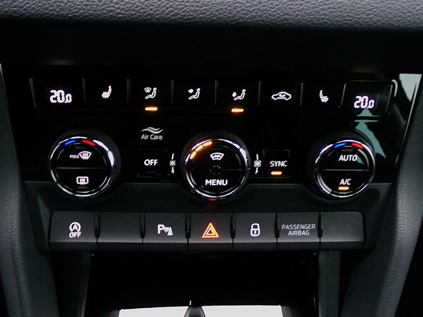 O419V07971_32.webp_KAROQ Selection 1.5 TSI 110 kW automat, DPH