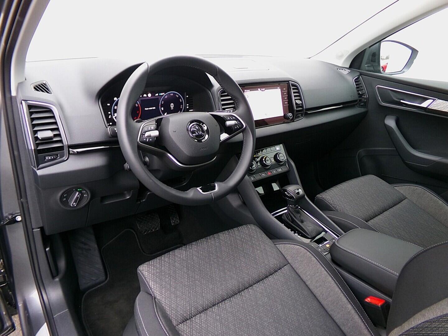 O419V07972_19.webp_KAROQ Selection 1.5 TSI 110 kW automat, DPH