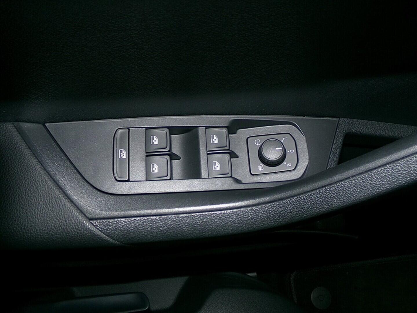 O419V07972_21.webp_KAROQ Selection 1.5 TSI 110 kW automat, DPH