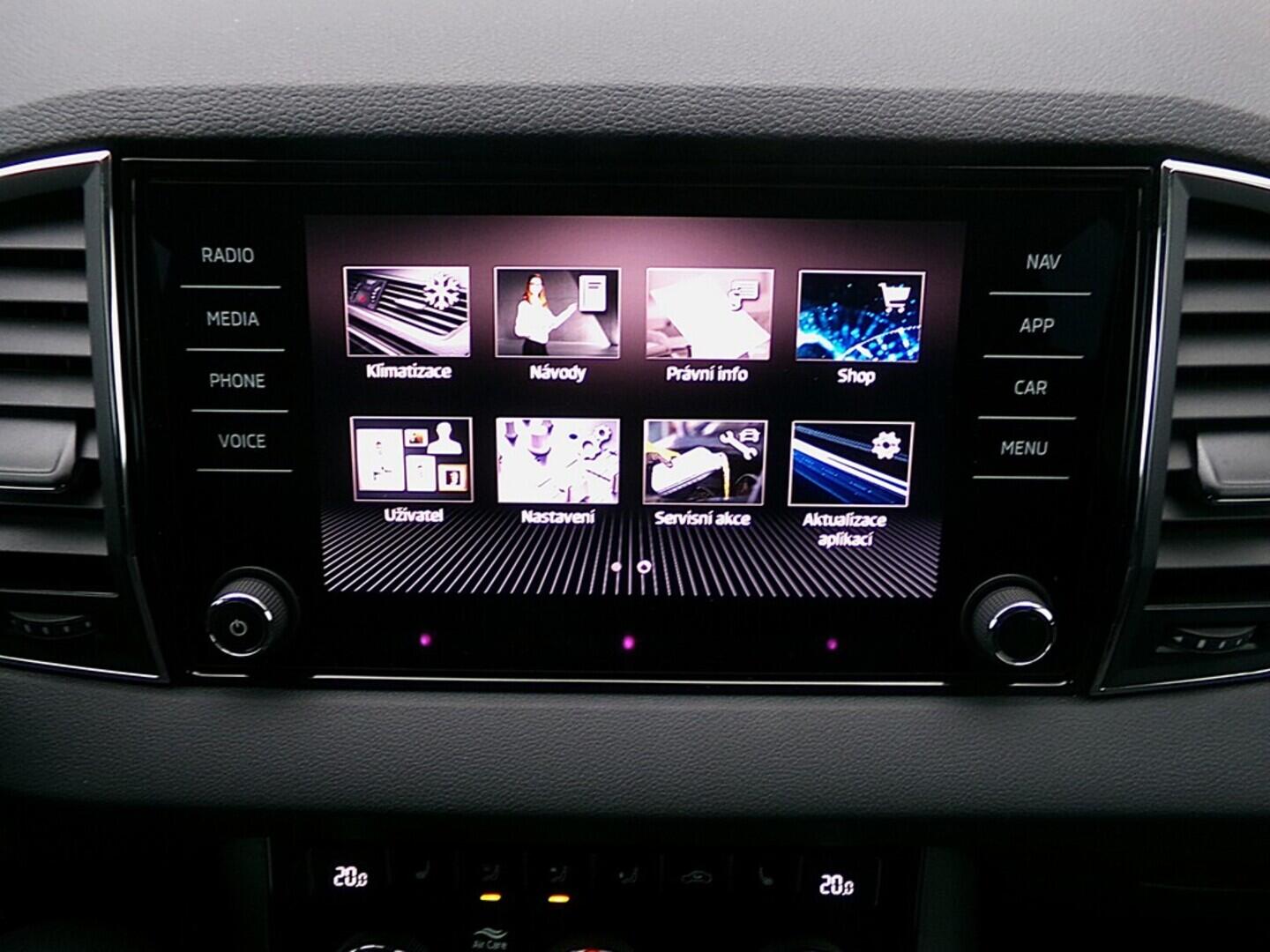 O419V07972_26.webp_KAROQ Selection 1.5 TSI 110 kW automat, DPH