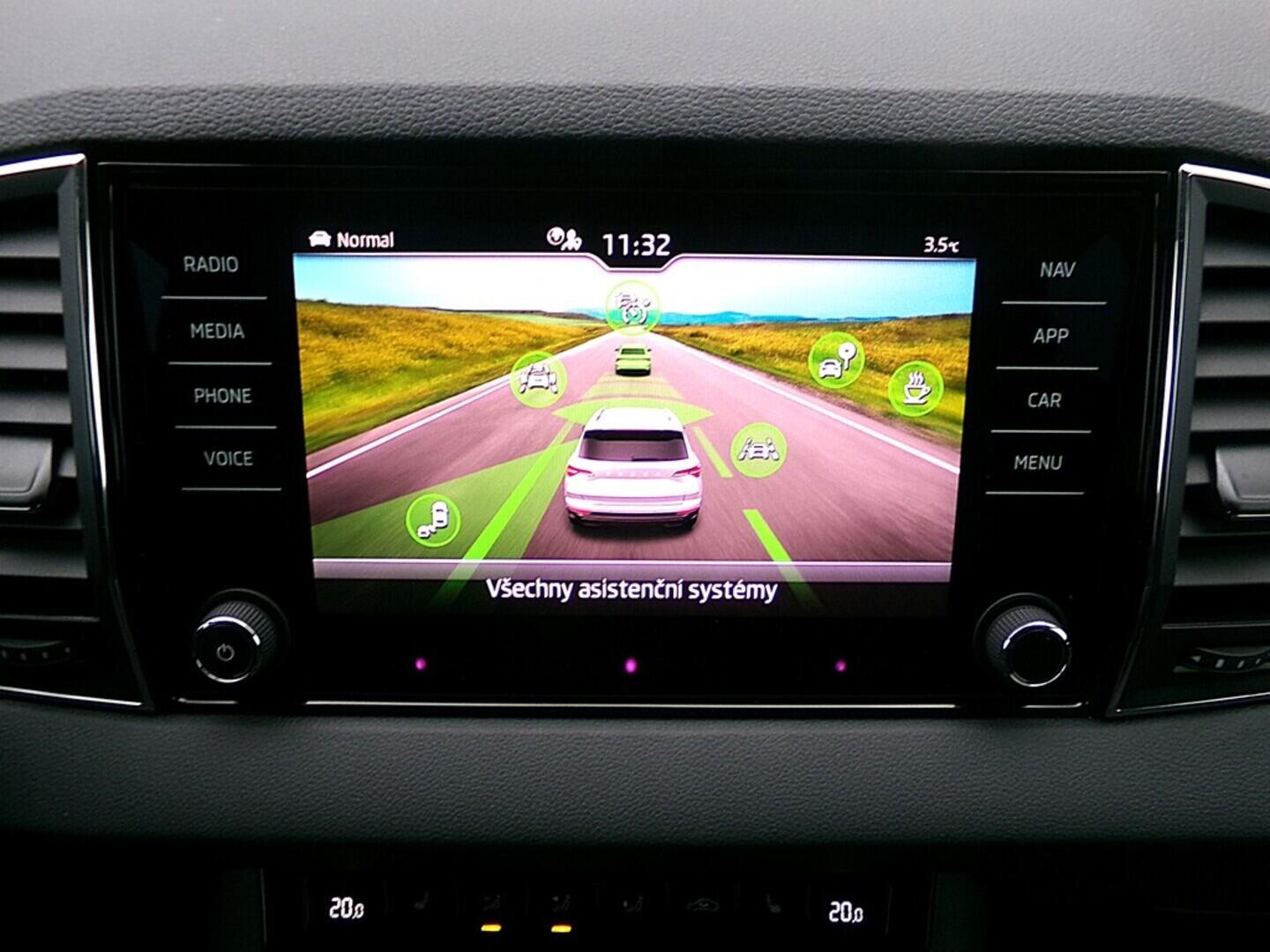 O419V07972_28.webp_KAROQ Selection 1.5 TSI 110 kW automat, DPH