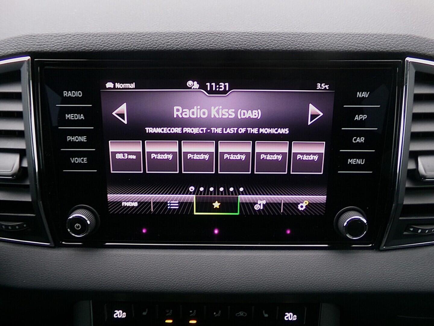 O419V07972_29.webp_KAROQ Selection 1.5 TSI 110 kW automat, DPH