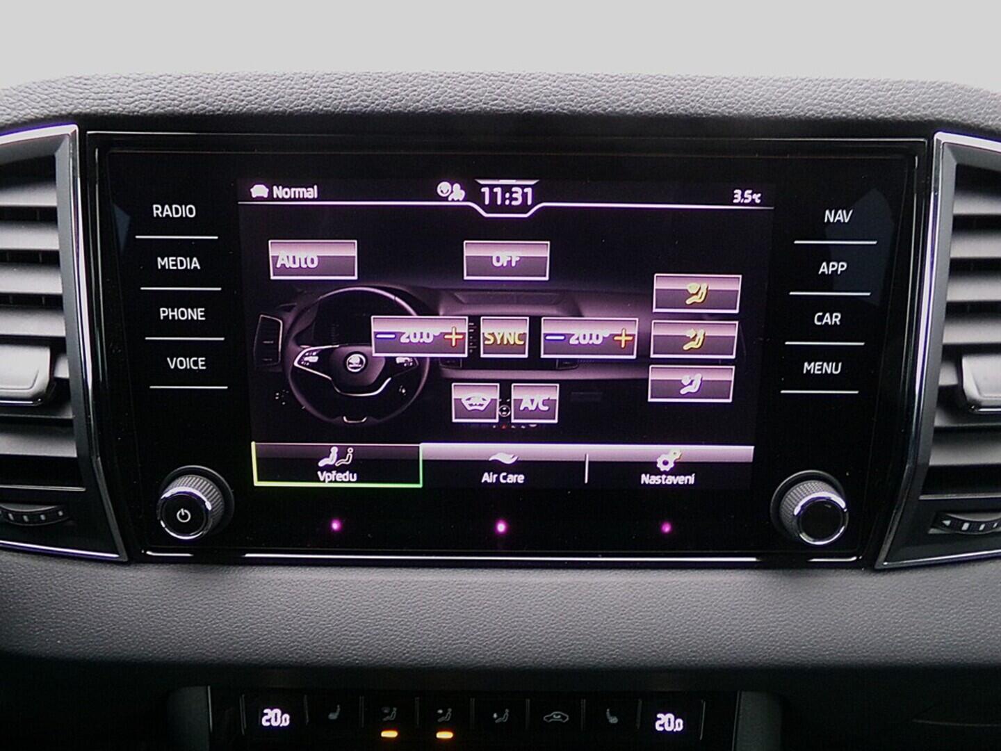 O419V07972_31.webp_KAROQ Selection 1.5 TSI 110 kW automat, DPH