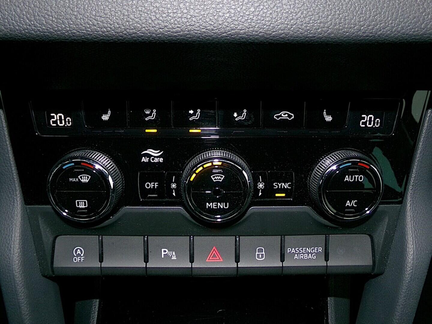 O419V07972_32.webp_KAROQ Selection 1.5 TSI 110 kW automat, DPH