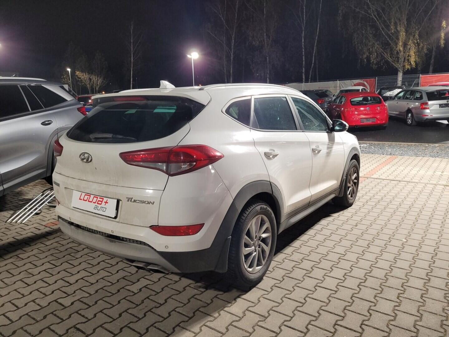 O419V07974_11.webp_TUCSON Czech Edition 1.6 TGdI 130 kW manuál