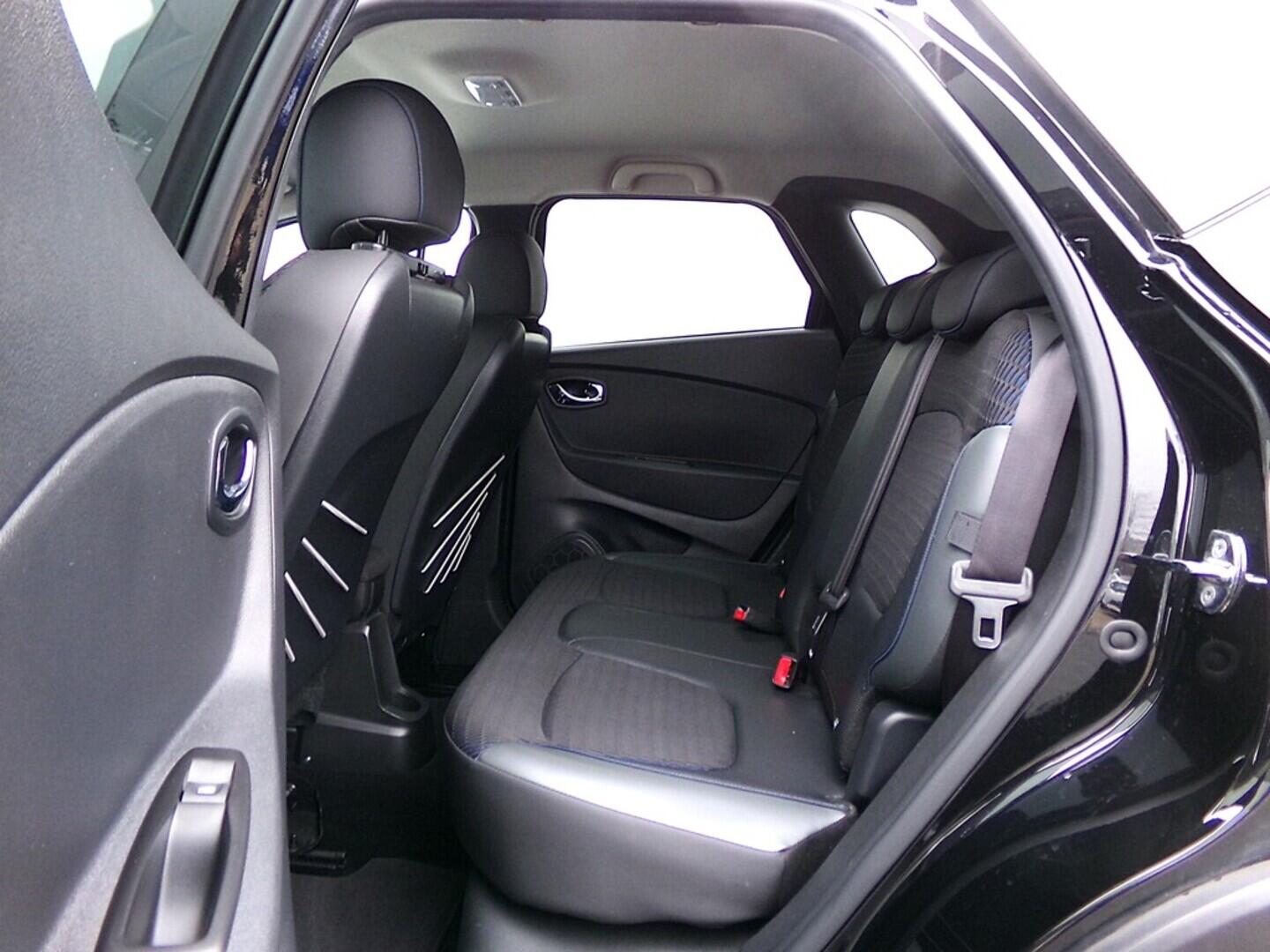 O419V07976_30.webp_CAPTUR . 1.2 H5F G4 87 kW automat