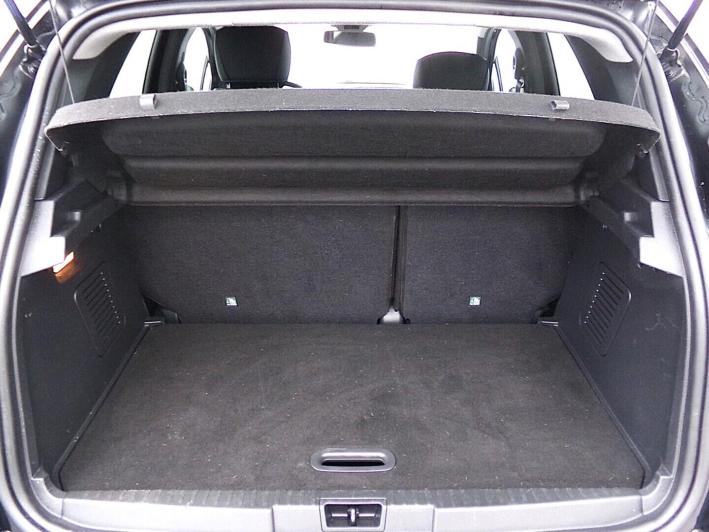 O419V07976_31.webp_CAPTUR . 1.2 H5F G4 87 kW automat