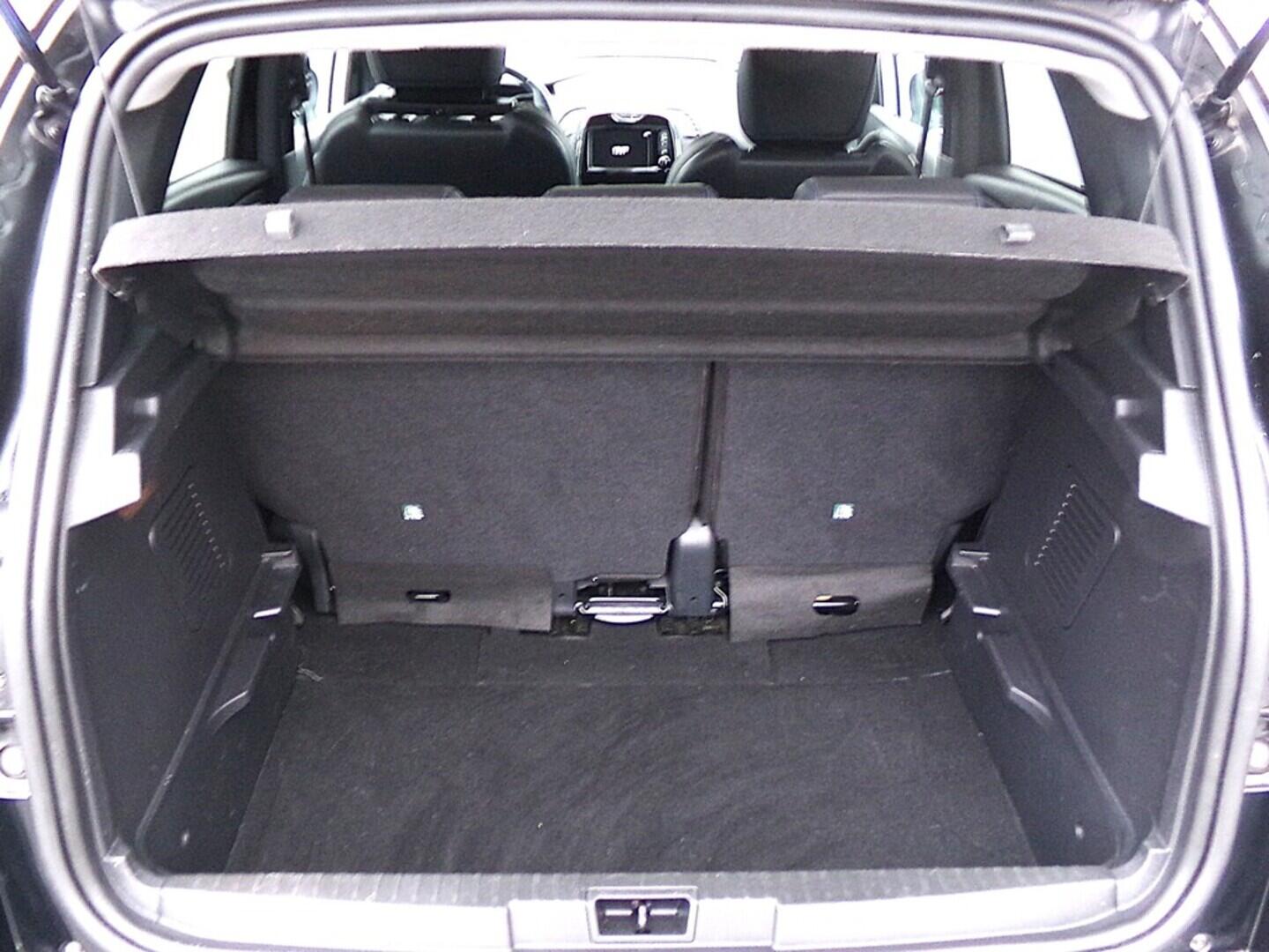 O419V07976_32.webp_CAPTUR . 1.2 H5F G4 87 kW automat