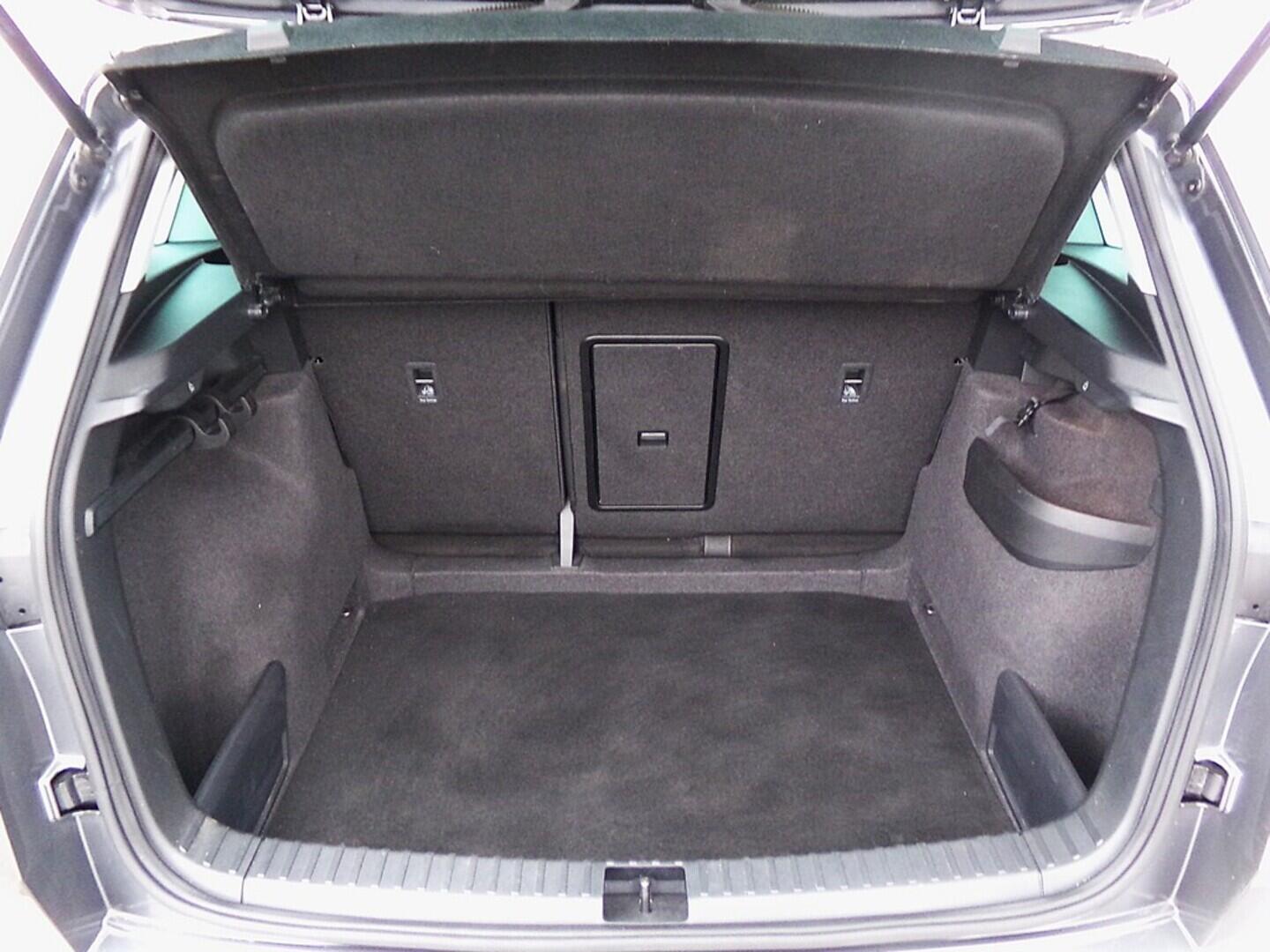 O419V07978_36.webp_KAROQ Style 1.5 TSI 110 kW automat