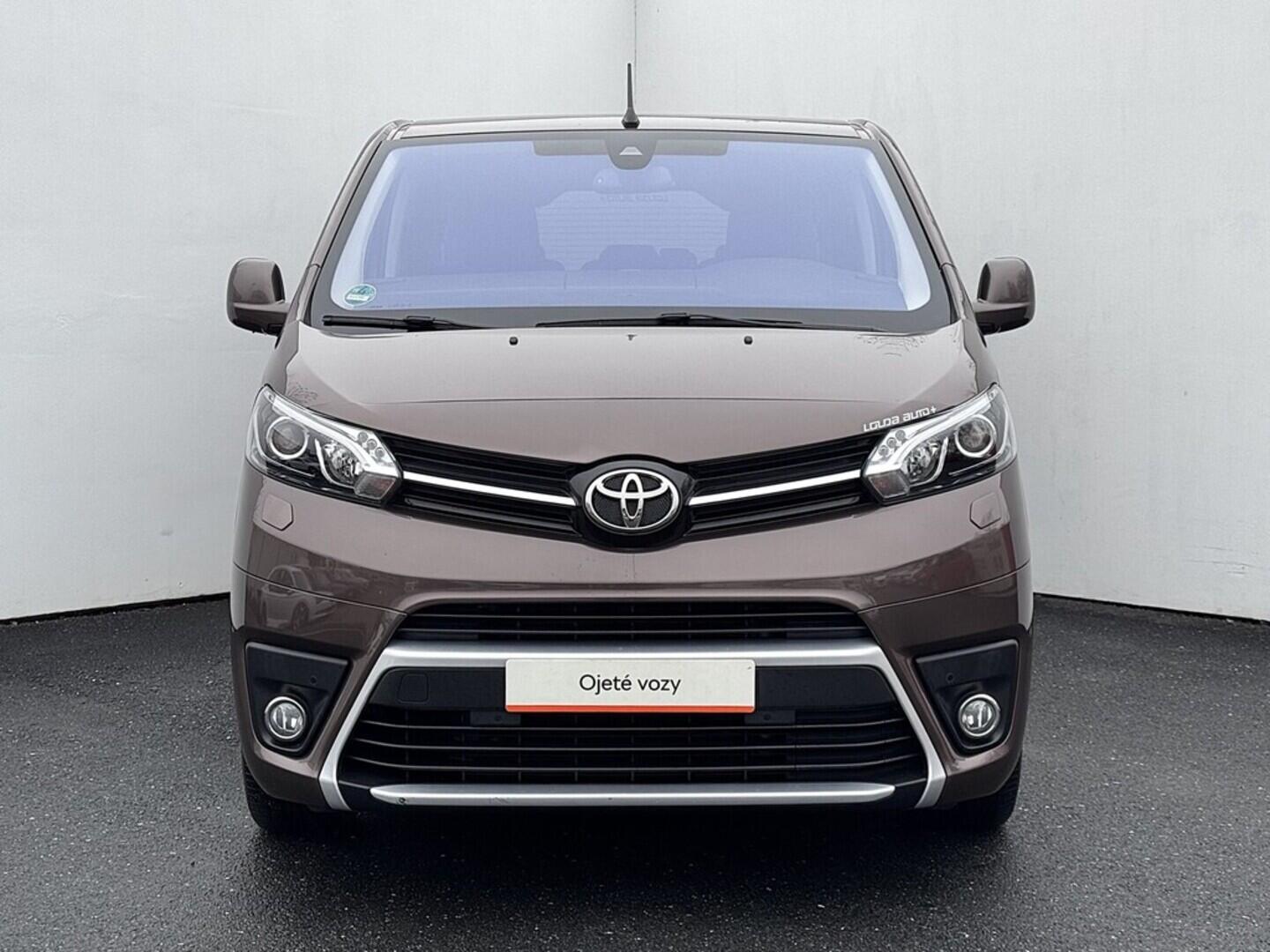 O419V07987_13.webp_PROACE VERSO D4-D Shuttle 2.0 AH01 110 kW manuál