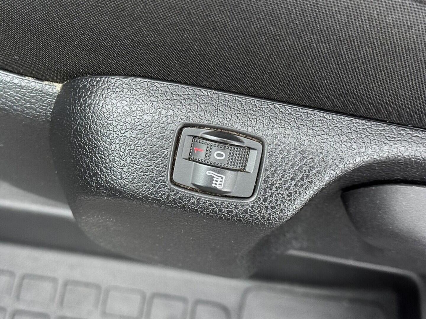 O419V07987_21.webp_PROACE VERSO D4-D Shuttle 2.0 AH01 110 kW manuál