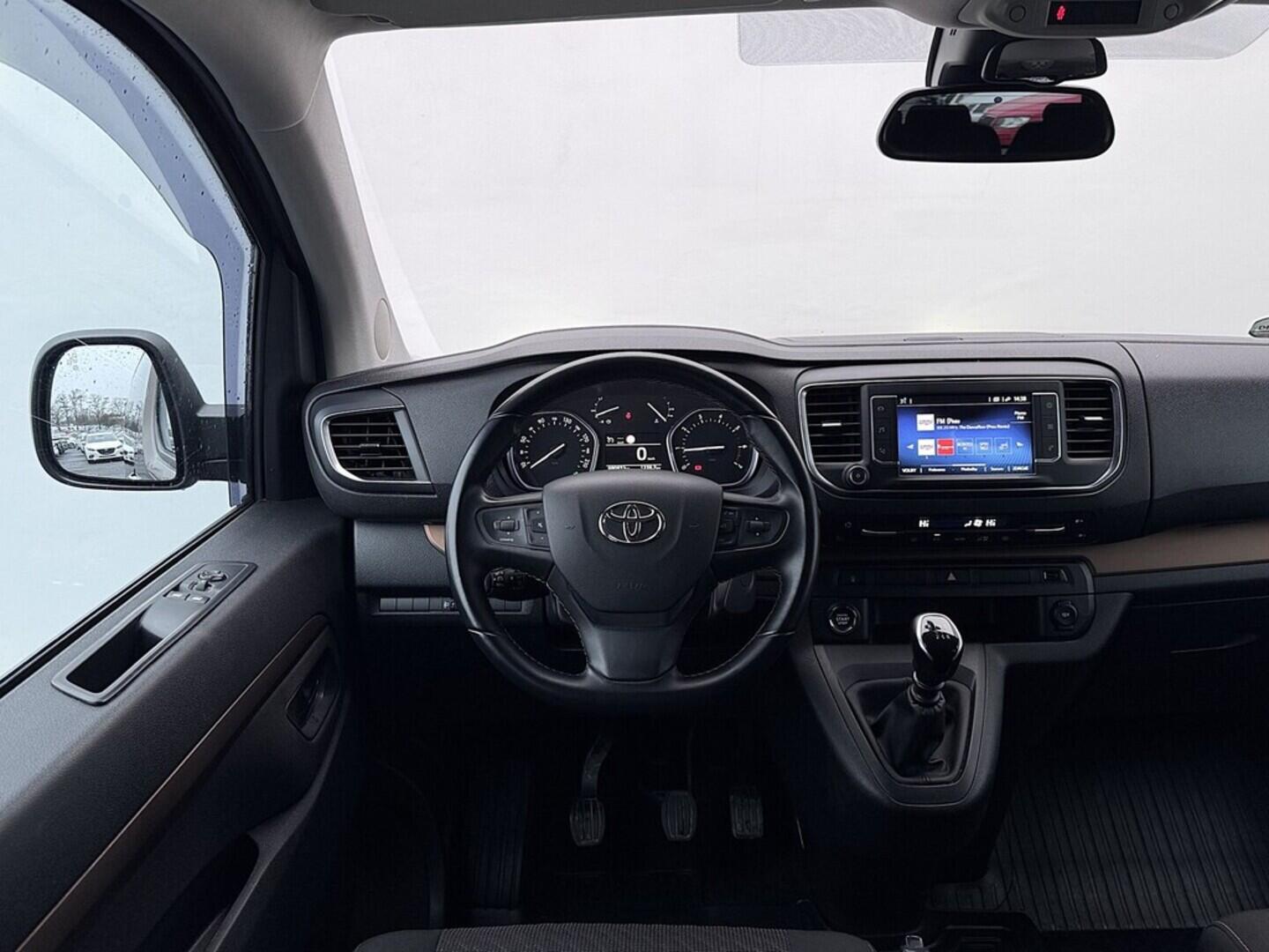 O419V07987_24.webp_PROACE VERSO D4-D Shuttle 2.0 AH01 110 kW manuál