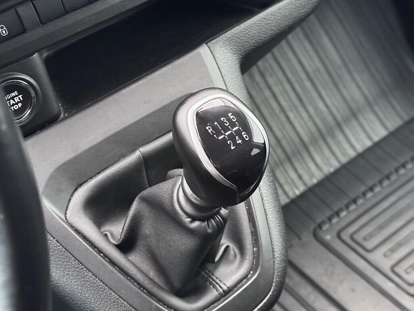 O419V07987_30.webp_PROACE VERSO D4-D Shuttle 2.0 AH01 110 kW manuál