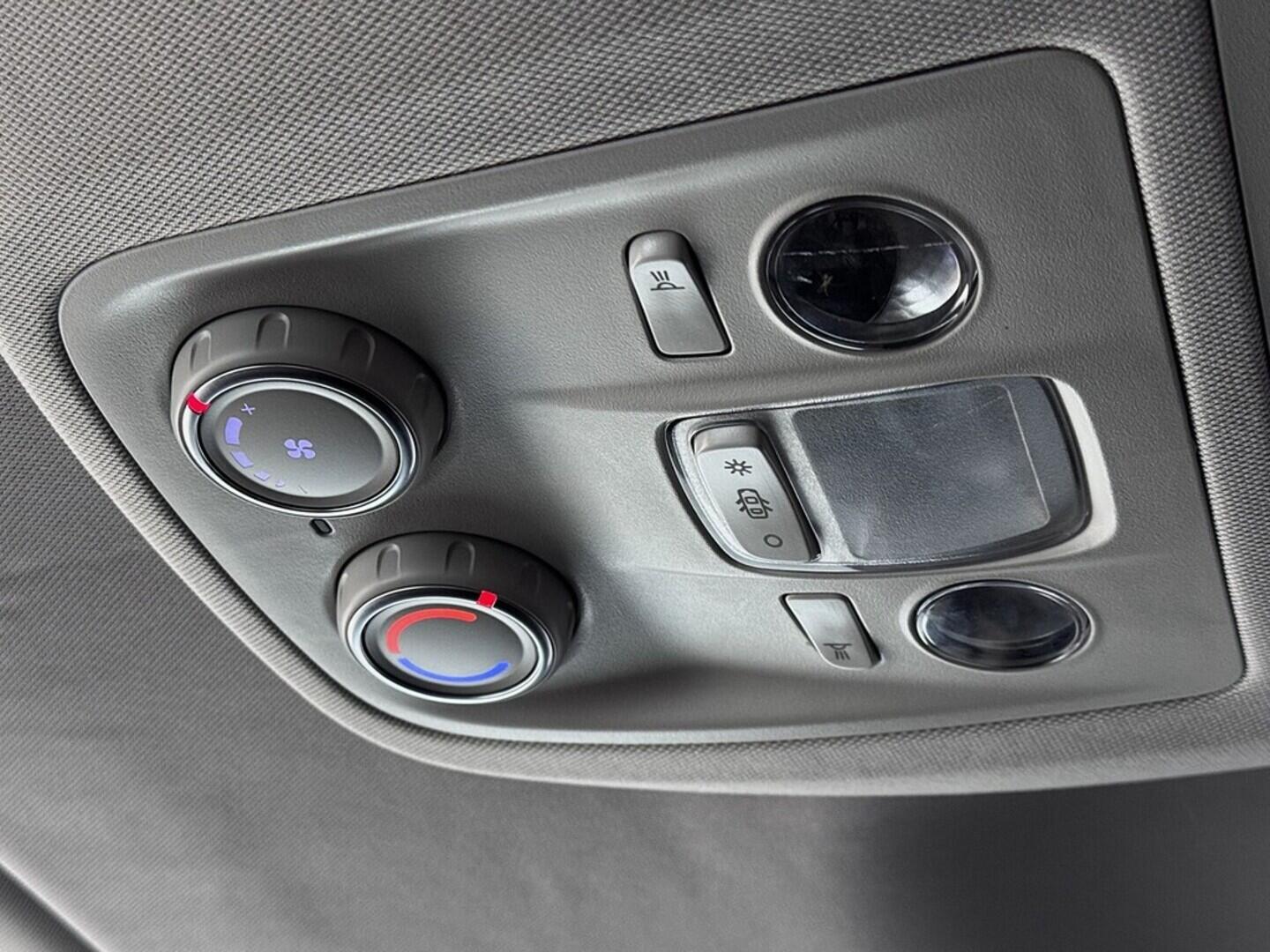 O419V07987_32.webp_PROACE VERSO D4-D Shuttle 2.0 AH01 110 kW manuál