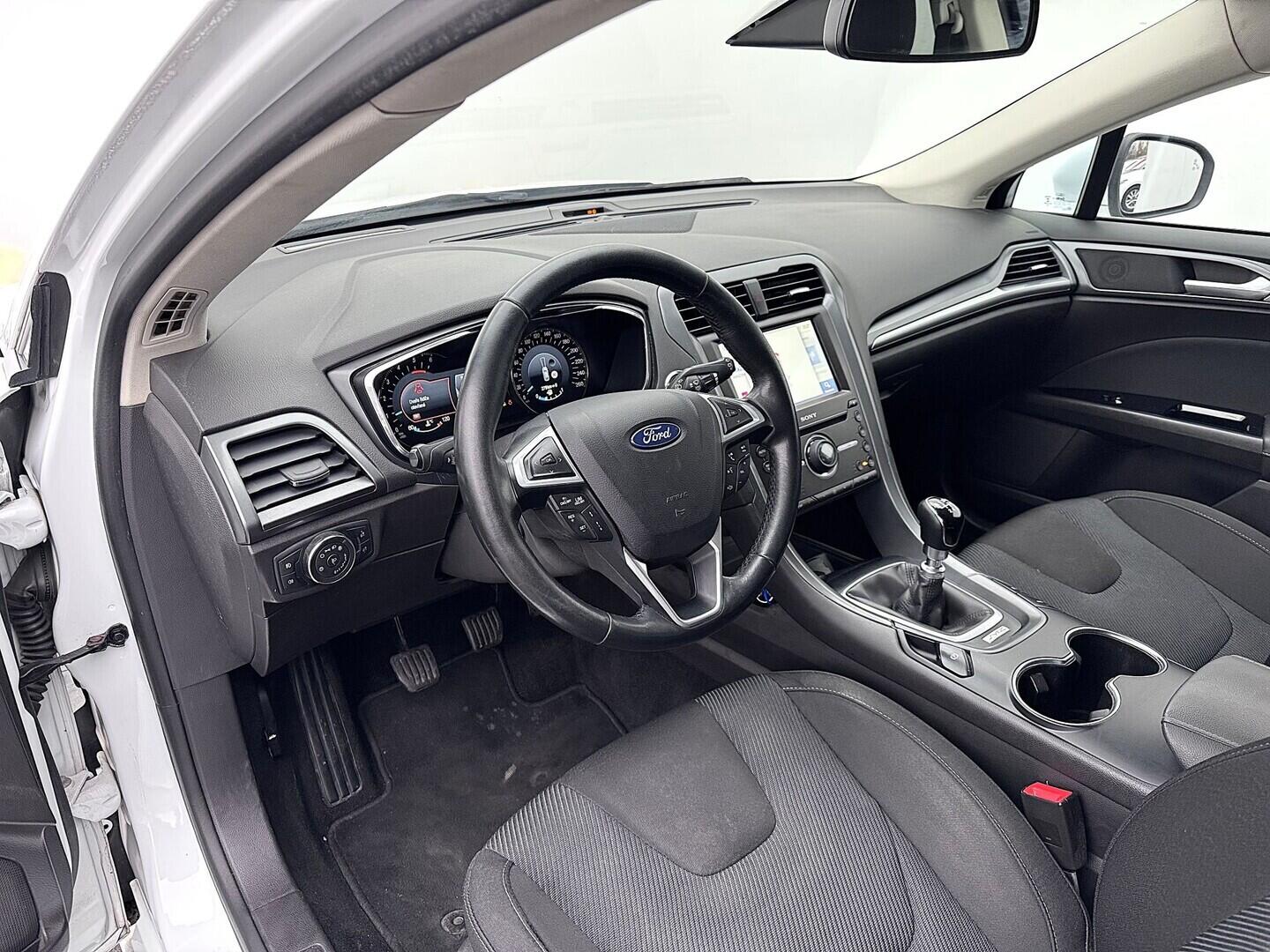 O419V07988_19.webp_MONDEO Titanium 2.0 TDCi 132 kW manuál