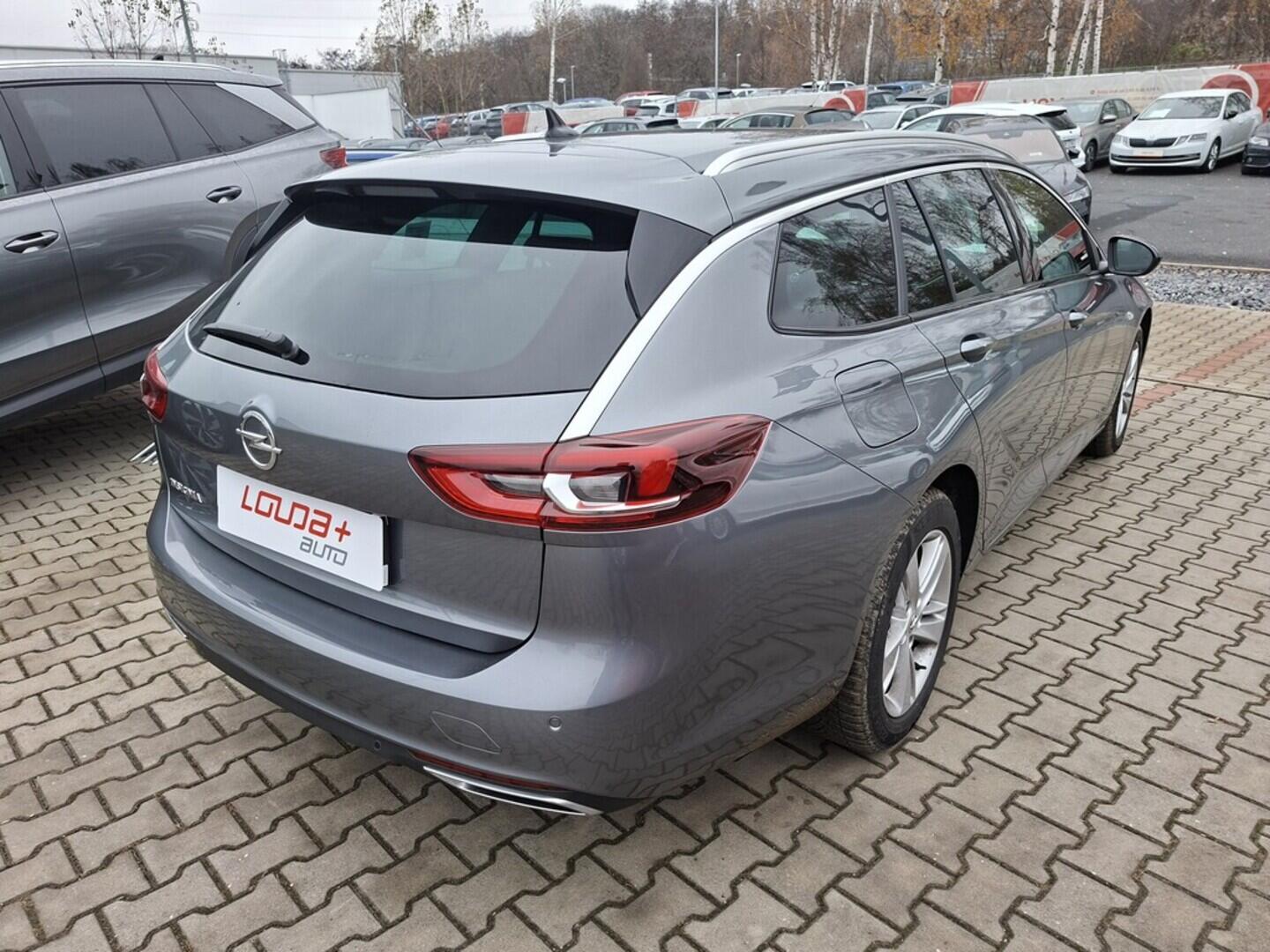 O419V07989_11.webp_INSIGNIA Ultimate 2.0 CDTI 128 kW manuál, DPH