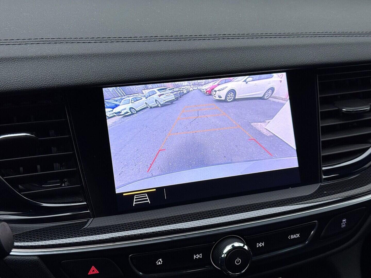 O419V07989_27.webp_INSIGNIA Ultimate 2.0 CDTI 128 kW manuál, DPH