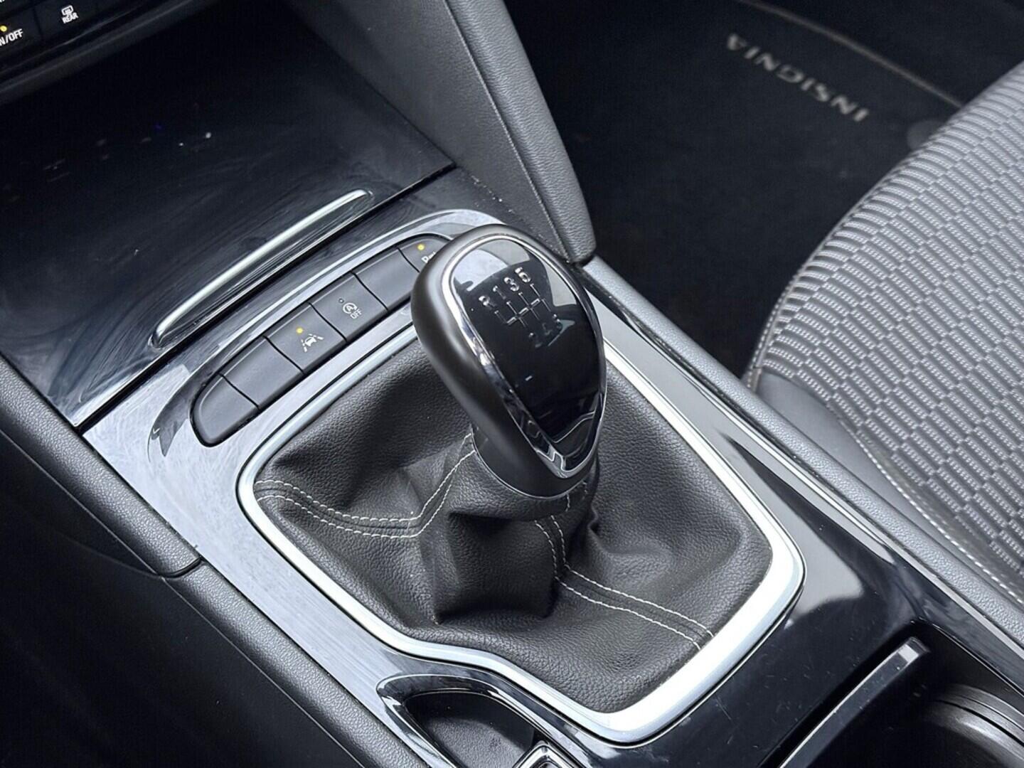 O419V07989_29.webp_INSIGNIA Ultimate 2.0 CDTI 128 kW manuál, DPH