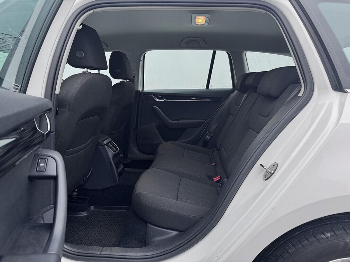 O419V07990_29.webp_OCTAVIA Style 1.6 TDI 81 kW manuál