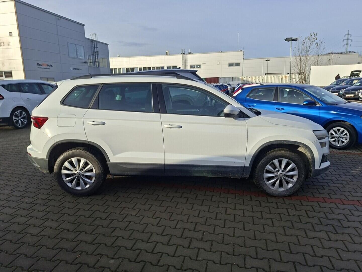 O419V07994_12.webp_KAROQ Selection 1.5 TSI 110 kW manuál, DPH