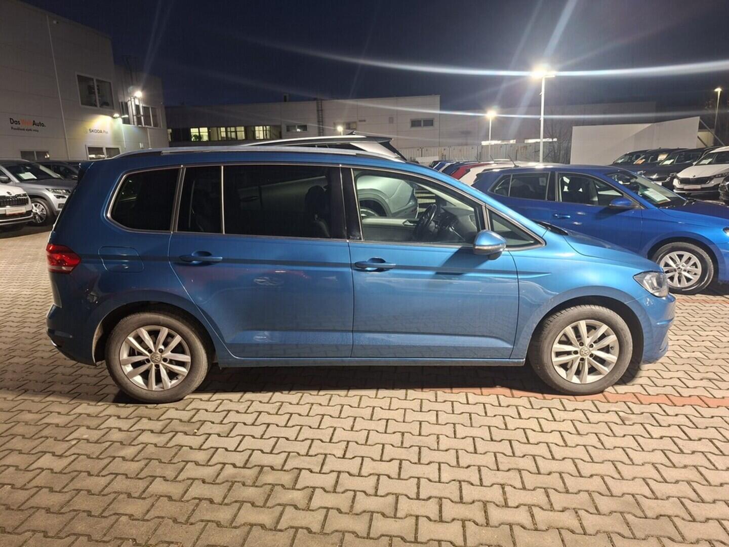 O419V07996_12.webp_TOURAN Comfortline 1.2 TSI 81 kW manuál, DPH